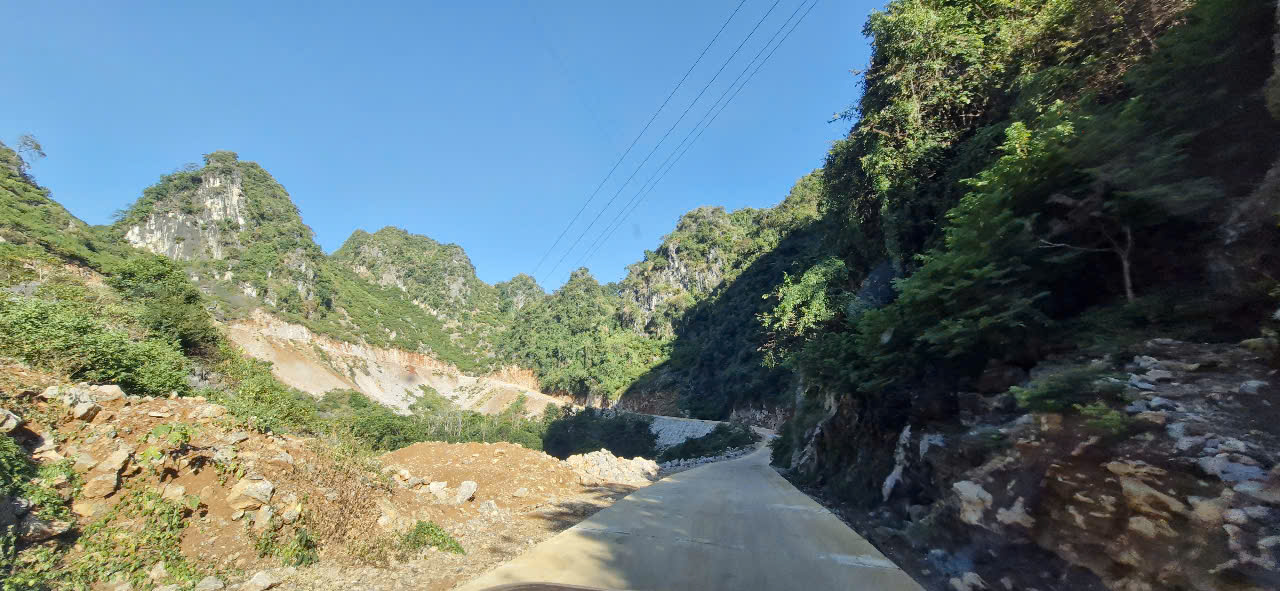 Tận thấy c&ocirc;ng nh&acirc;n ph&aacute; n&uacute;i mở đường, ph&aacute; thế độc đạo tại Lạng Sơn- Ảnh 26.