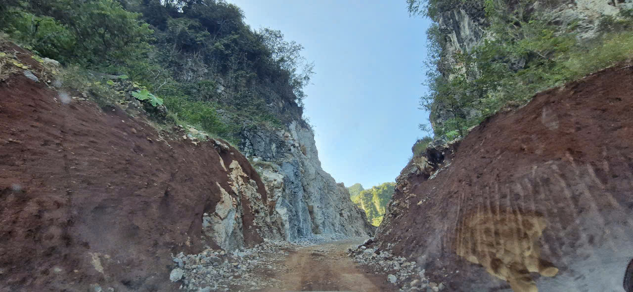 Tận thấy c&ocirc;ng nh&acirc;n ph&aacute; n&uacute;i mở đường, ph&aacute; thế độc đạo tại Lạng Sơn- Ảnh 19.