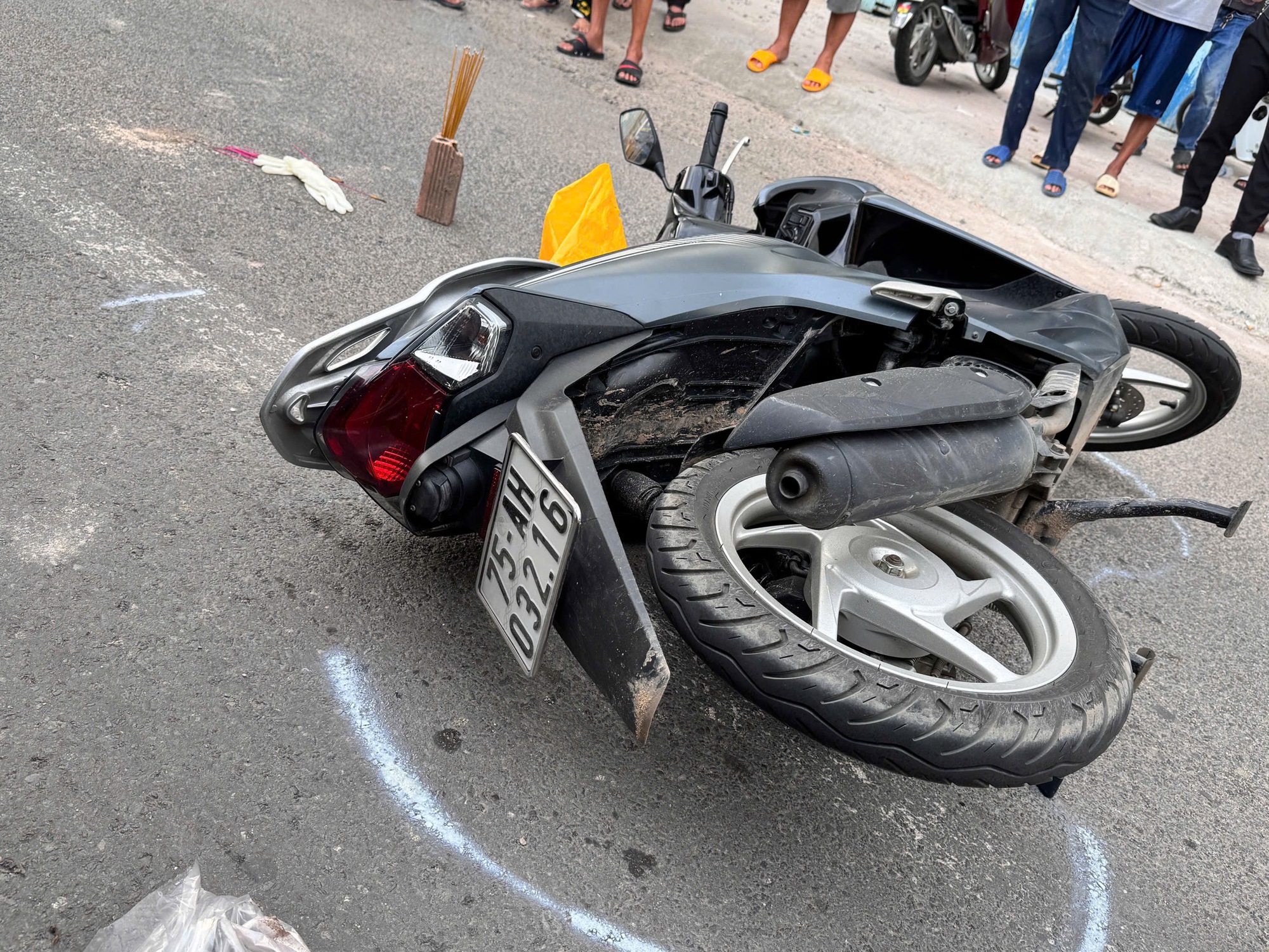 Va chạm với xe đầu kéo trên QL51, một phụ nữ tử vong tại chỗ- Ảnh 2. Va chạm với xe đầu kéo trên QL51, một phụ nữ tử vong tại chỗ- Ảnh 2.