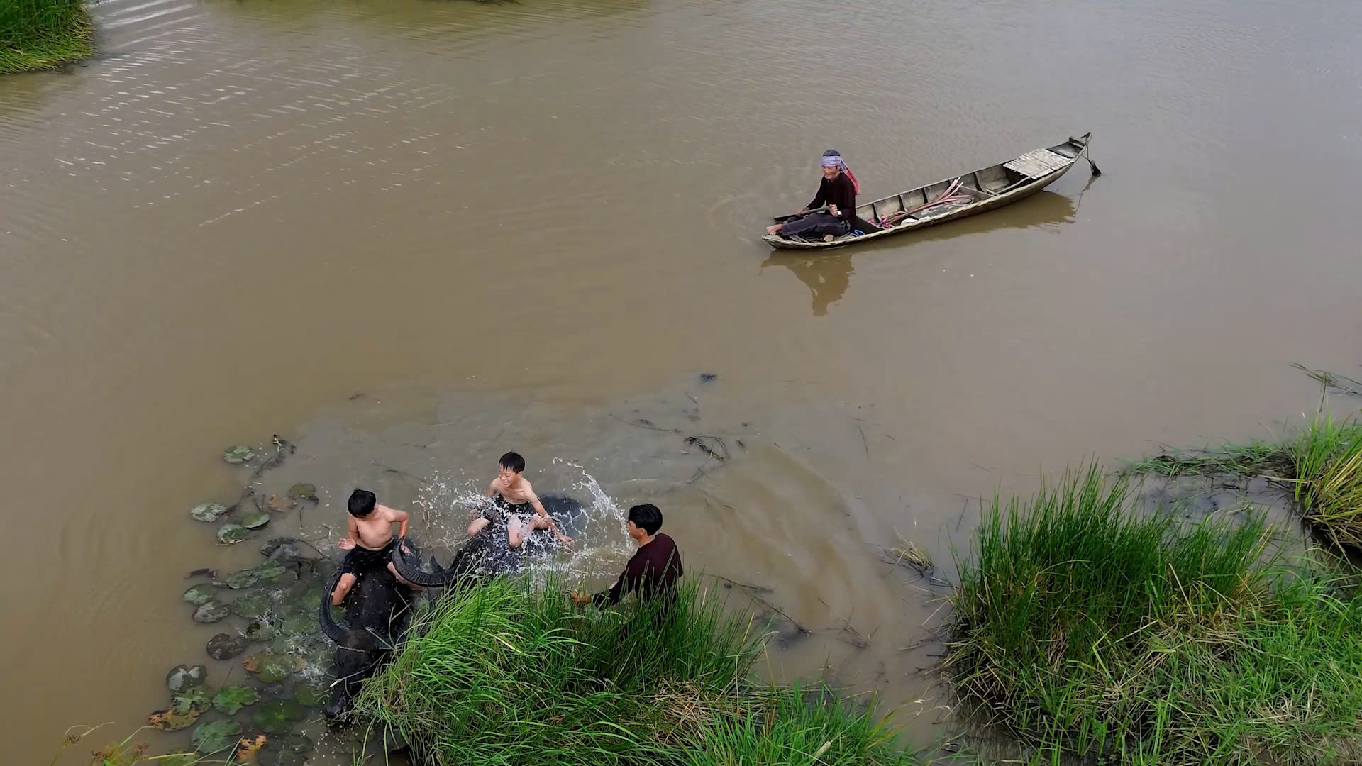 Những m&ugrave;a len tr&acirc;u s&oacute;t lại- Ảnh 4.