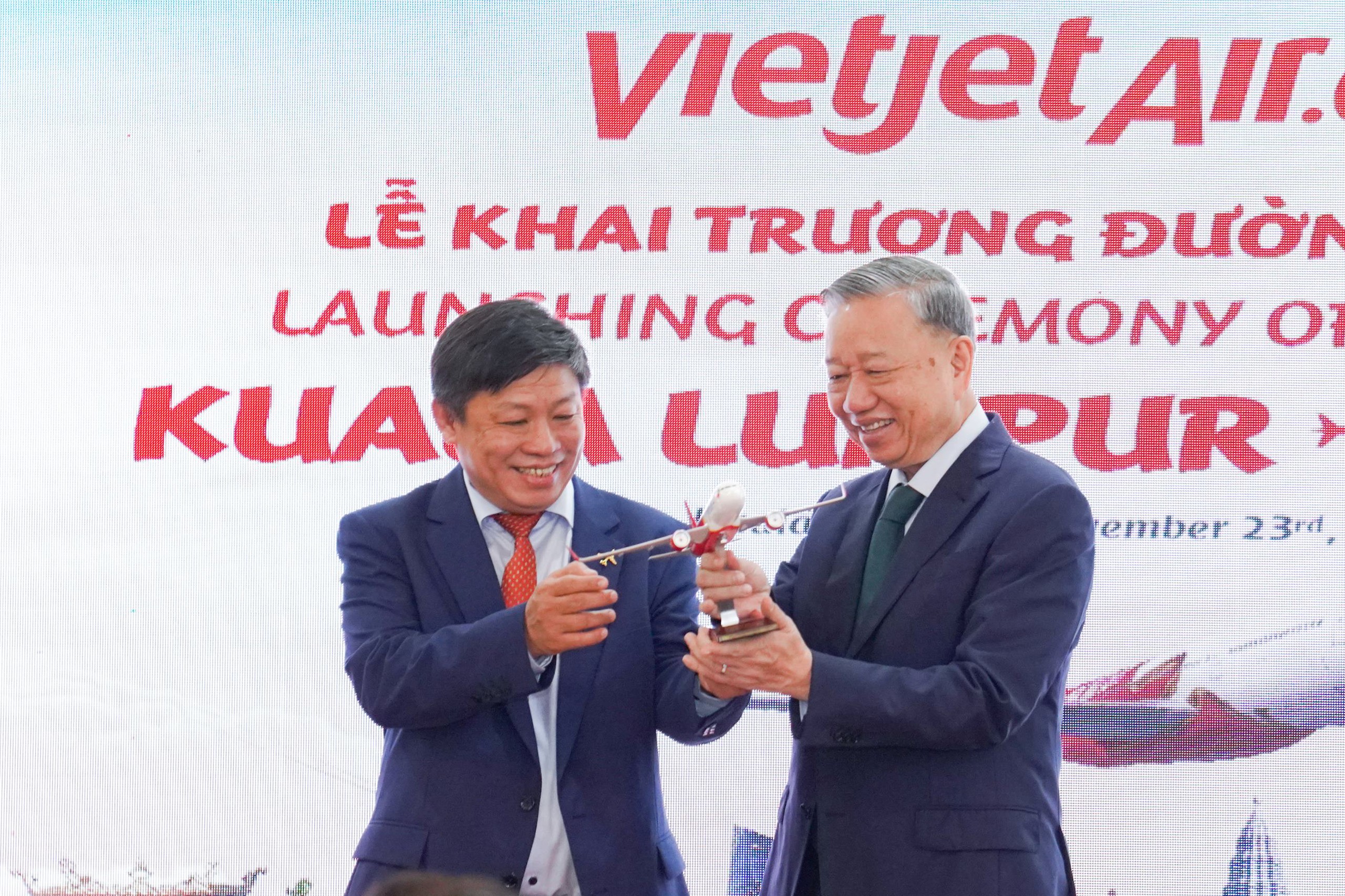Vietjet khai trương đường bay H&agrave; Nội - Kuala Lumpur- Ảnh 2.