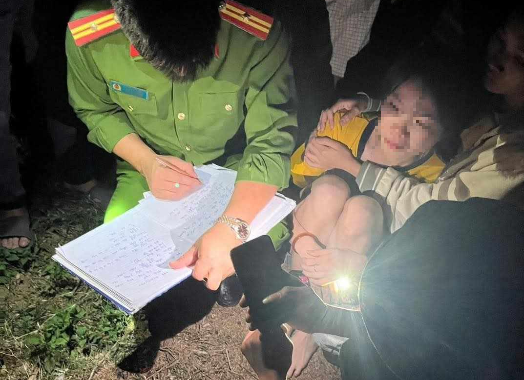 Bốn người c&ugrave;ng nh&agrave; tử vong trong vụ tai nạn ở Chương Mỹ- Ảnh 2.