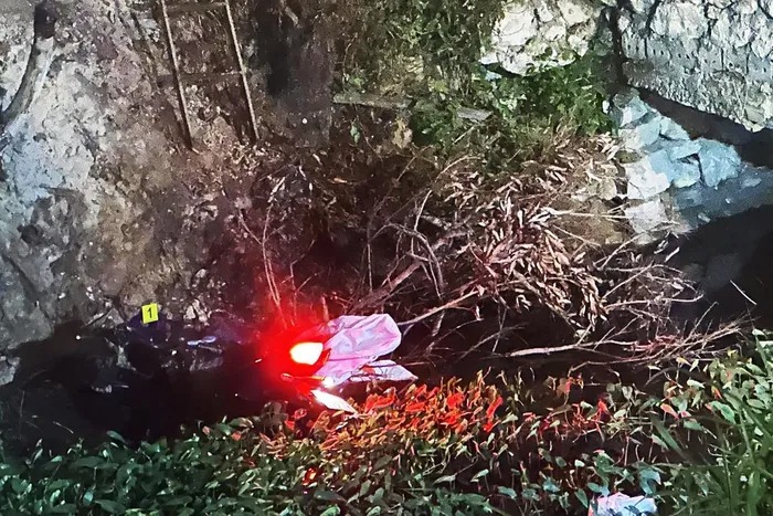 Quặn đau nh&agrave; mất 4 người v&igrave; xe m&aacute;y lao xuống mương nước- Ảnh 4.