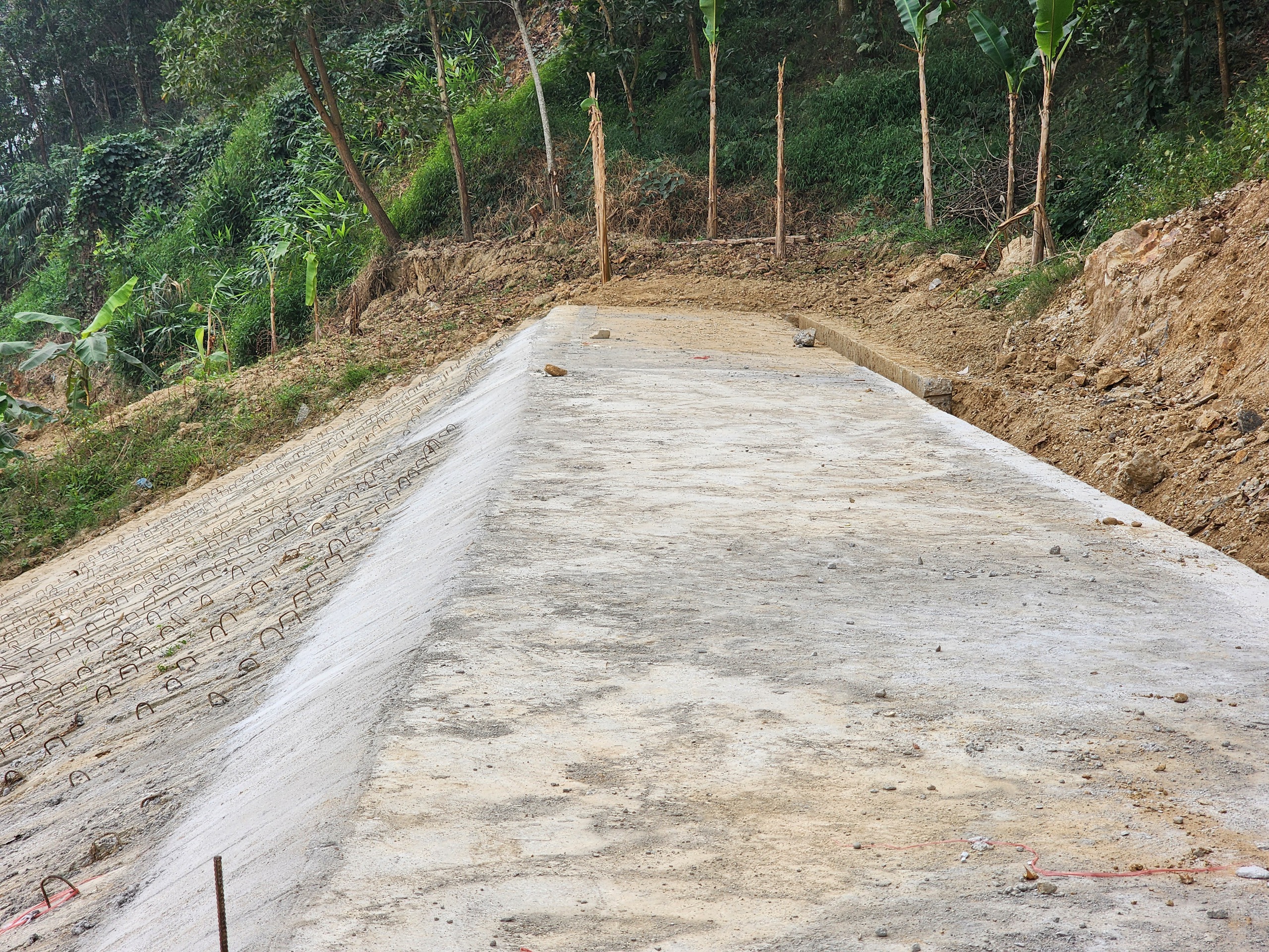 Ho&agrave;n th&agrave;nh khắc phục dự &aacute;n k&egrave; l&uacute;n nứt ngổn ngang sau phản &aacute;nh của B&aacute;o Giao th&ocirc;ng- Ảnh 3.