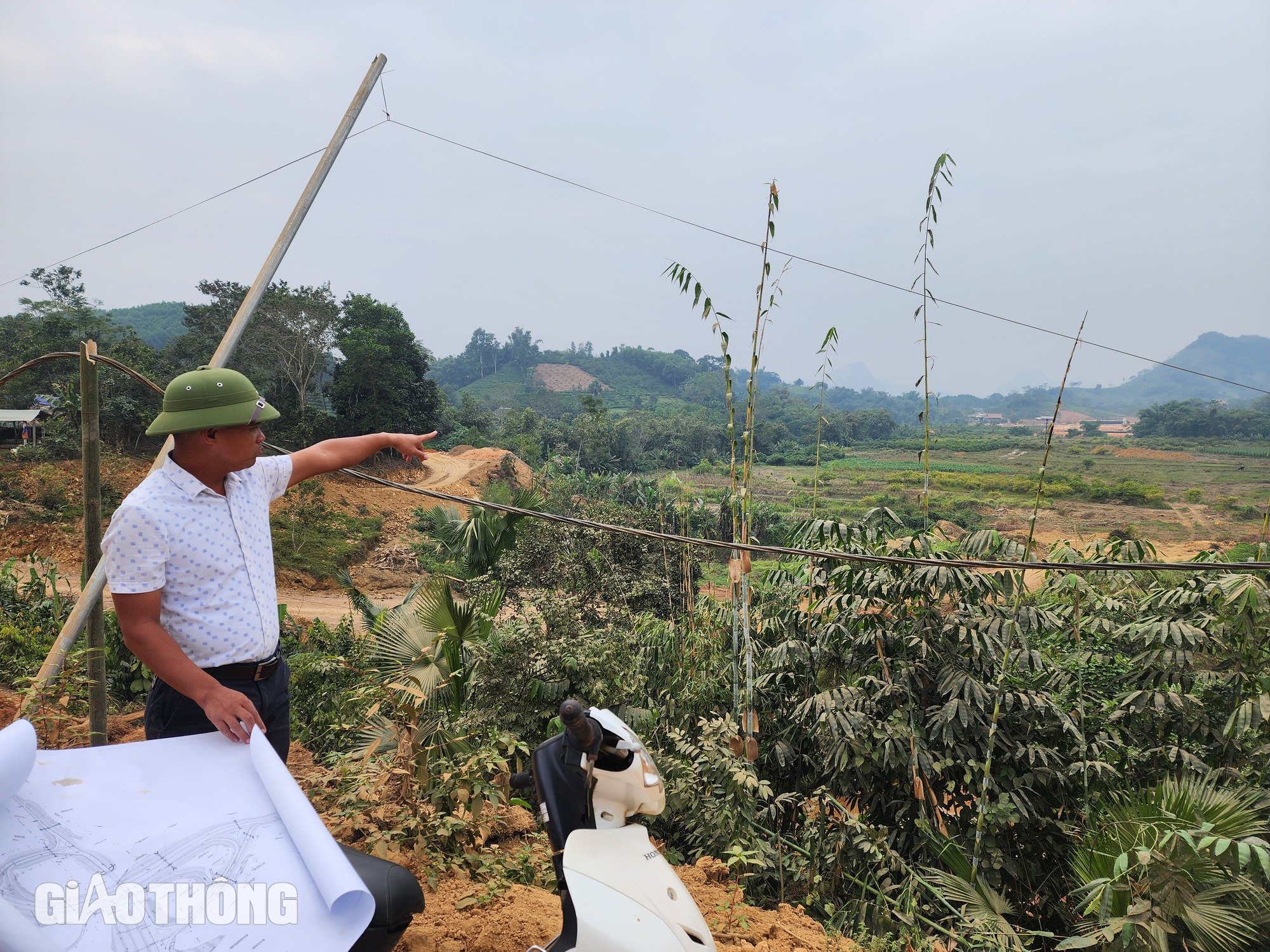 Mặt bằng "x&ocirc;i đỗ", nh&agrave; thầu cao tốc Tuy&ecirc;n Quang - H&agrave; Giang thi c&ocirc;ng cầm chừng- Ảnh 2.