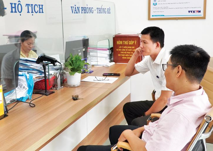 Quảng Ng&atilde;i đồng h&agrave;nh c&ugrave;ng doanh nghiệp trong chuyển đổi số- Ảnh 3.