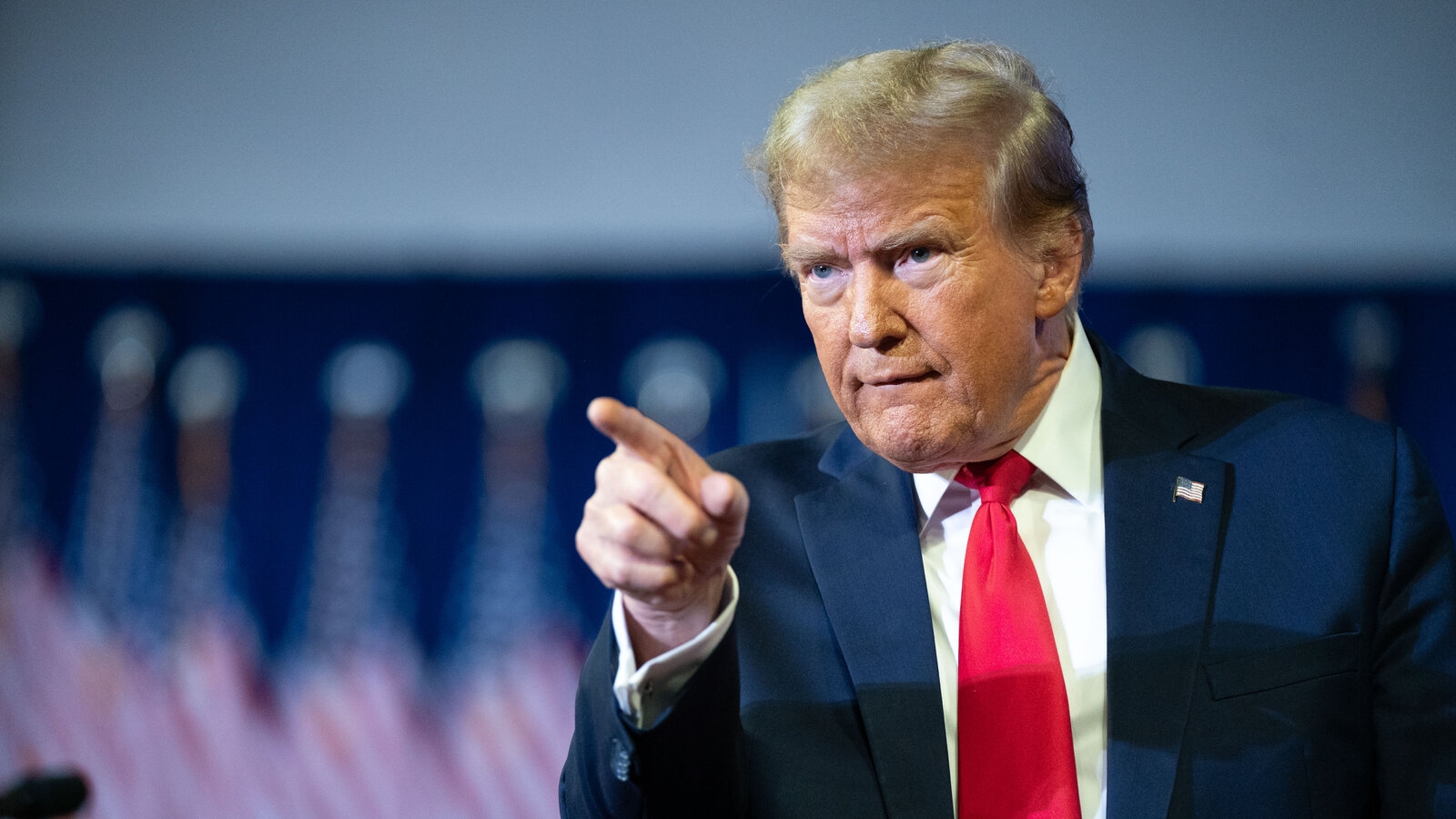 &Ocirc;ng Trump dọa tăng thuế h&agrave;ng h&oacute;a Mexico, Canada, Trung Quốc ngay ng&agrave;y đầu nhậm chức- Ảnh 1.