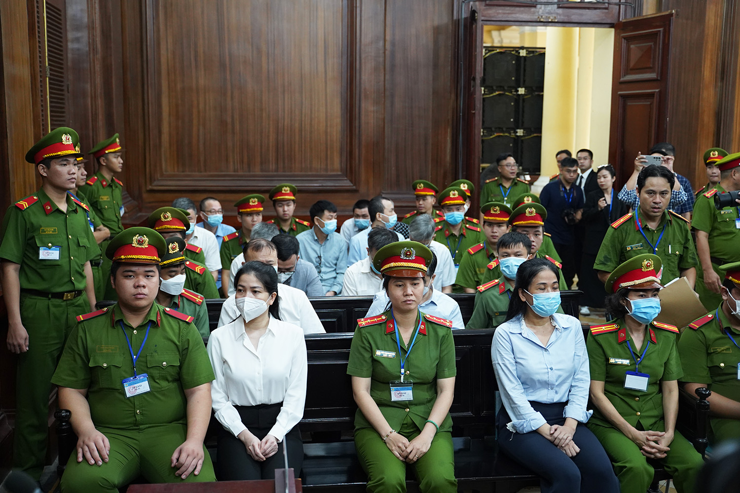 VKS khẳng định truy tố cựu B&iacute; thư Bến Tre L&ecirc; Đức Thọ 2 tội danh l&agrave; đ&uacute;ng người, đ&uacute;ng tội- Ảnh 2.