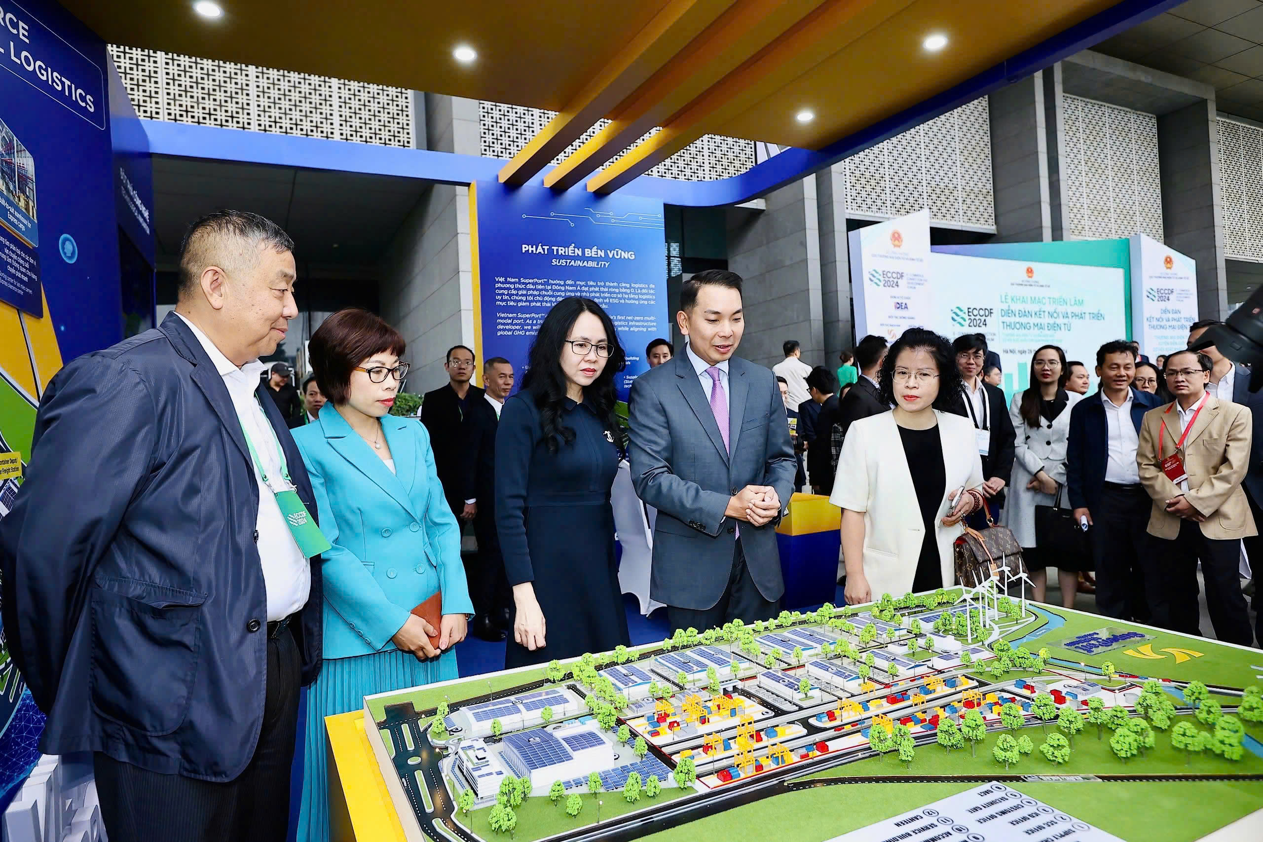 Xuất khẩu trực tuyến c&oacute; "chắp c&aacute;nh" cho thương mại điện tử xuy&ecirc;n bi&ecirc;n giới?- Ảnh 2.