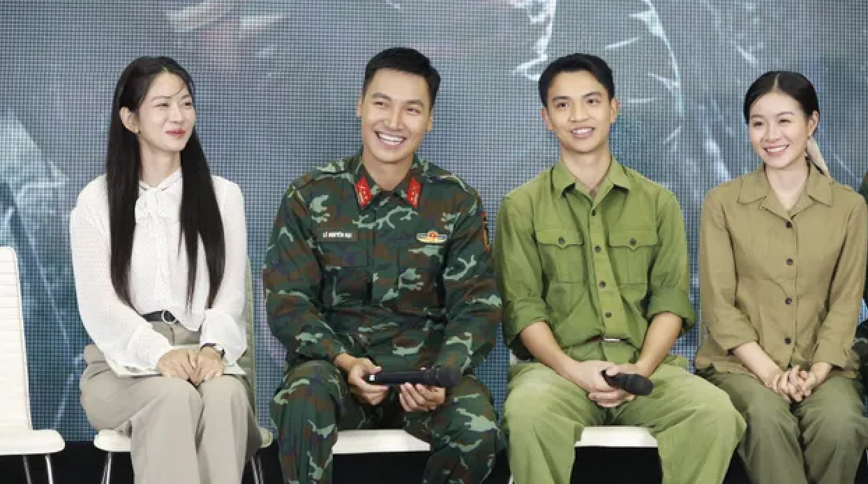 "Kh&ocirc;ng thời gian" ph&aacute;t s&oacute;ng VTV1: Bộ phim về người l&iacute;nh được đầu tư kỹ lưỡng- Ảnh 4.