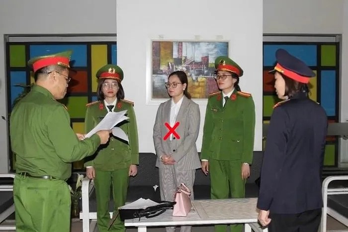 Cục trưởng Cục Hải quan H&agrave; Nam Ninh v&agrave; thuộc cấp bị bắt do nhận hối lộ- Ảnh 1.