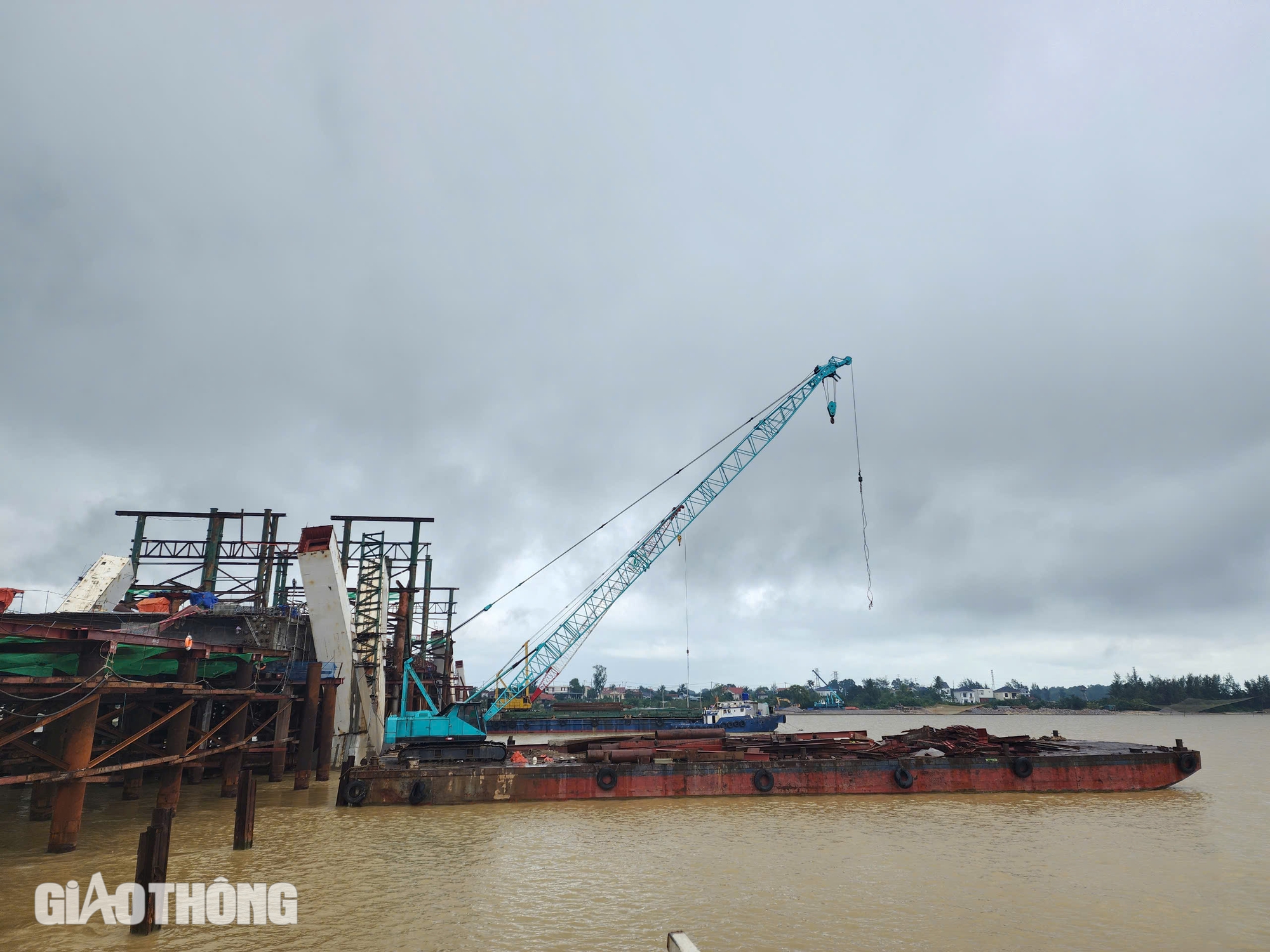 Giữa th&aacute;ng 12 hợp long nhịp giữa cầu Nhật Lệ 3- Ảnh 5.