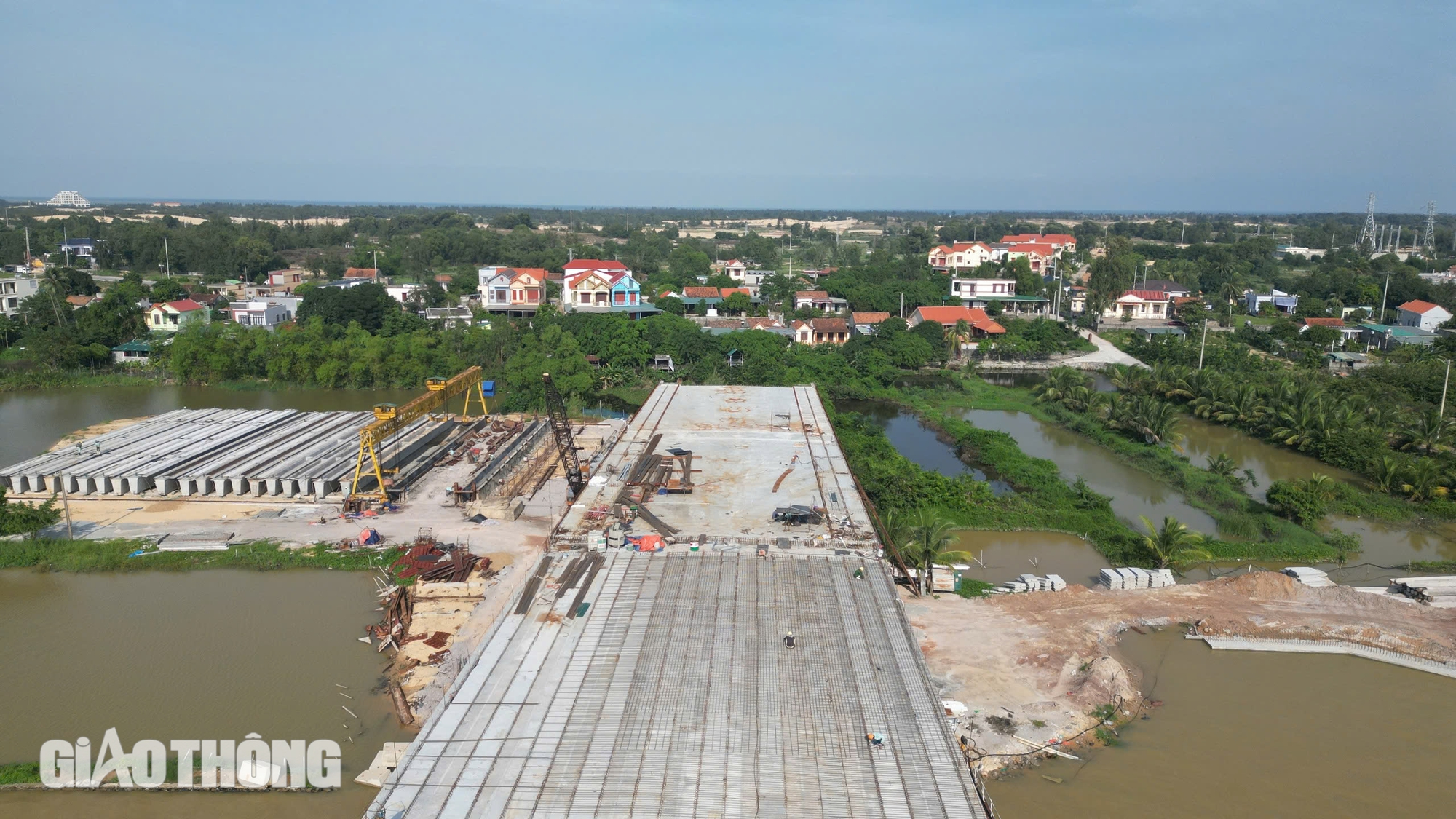 Giữa th&aacute;ng 12 hợp long nhịp giữa cầu Nhật Lệ 3- Ảnh 9.