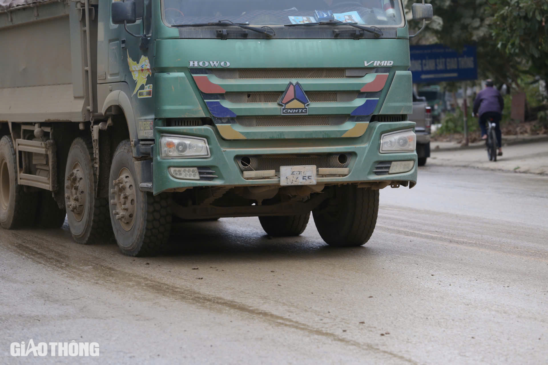 Bắc Kạn: Xe qu&aacute; tải rầm rập tr&ecirc;n đường, d&acirc;n phập phồng lo tai nạn- Ảnh 4.