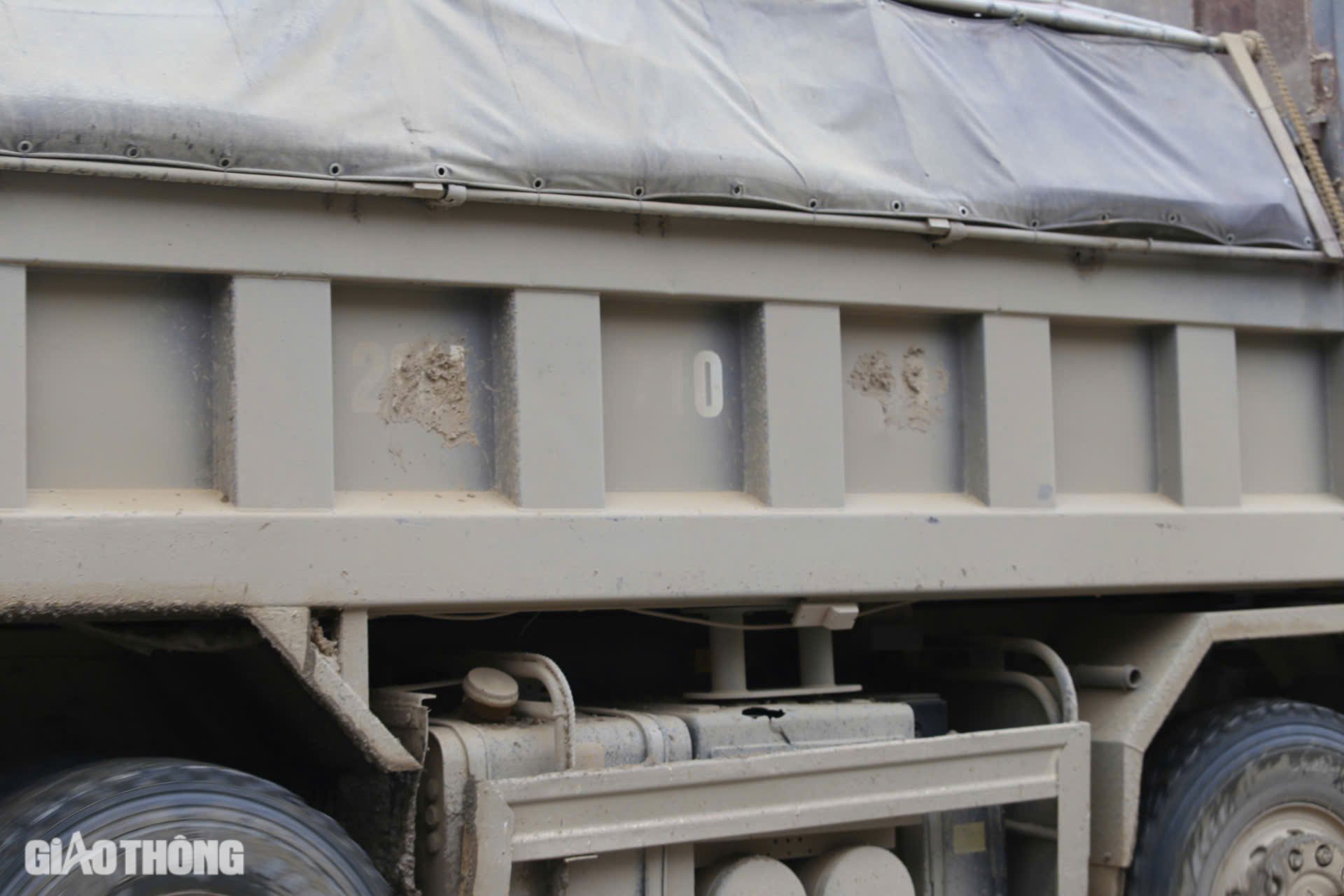 Bắc Kạn: Xe qu&aacute; tải rầm rập tr&ecirc;n đường, d&acirc;n phập phồng lo tai nạn- Ảnh 9.