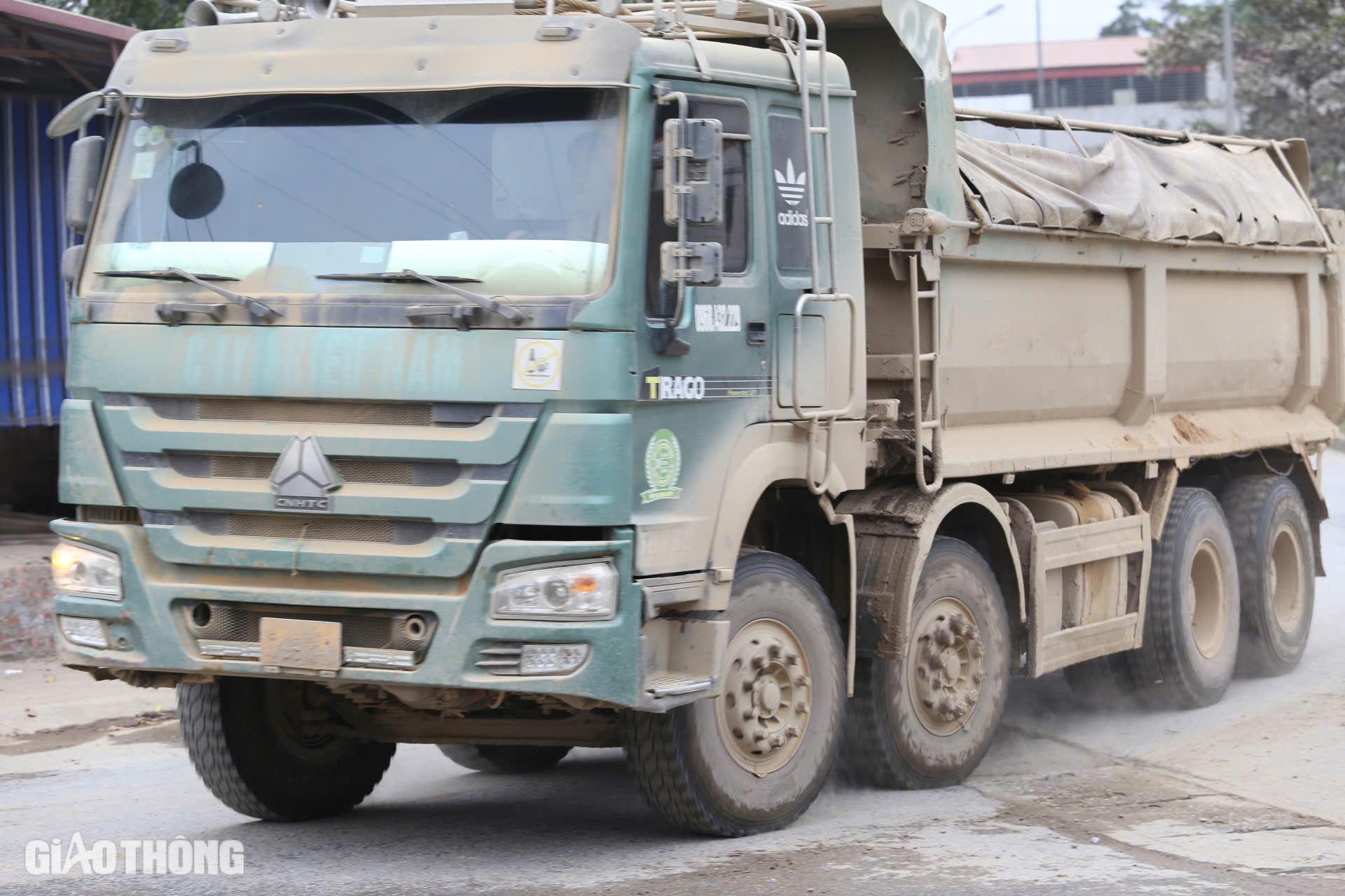 Bắc Kạn: Xe qu&aacute; tải rầm rập tr&ecirc;n đường, d&acirc;n phập phồng lo tai nạn- Ảnh 11.