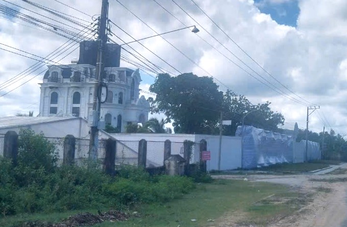 V&igrave; sao huyện T&aacute;nh Linh tiếp tục gia hạn th&aacute;o dỡ biệt thự tr&aacute;i ph&eacute;p?- Ảnh 2.