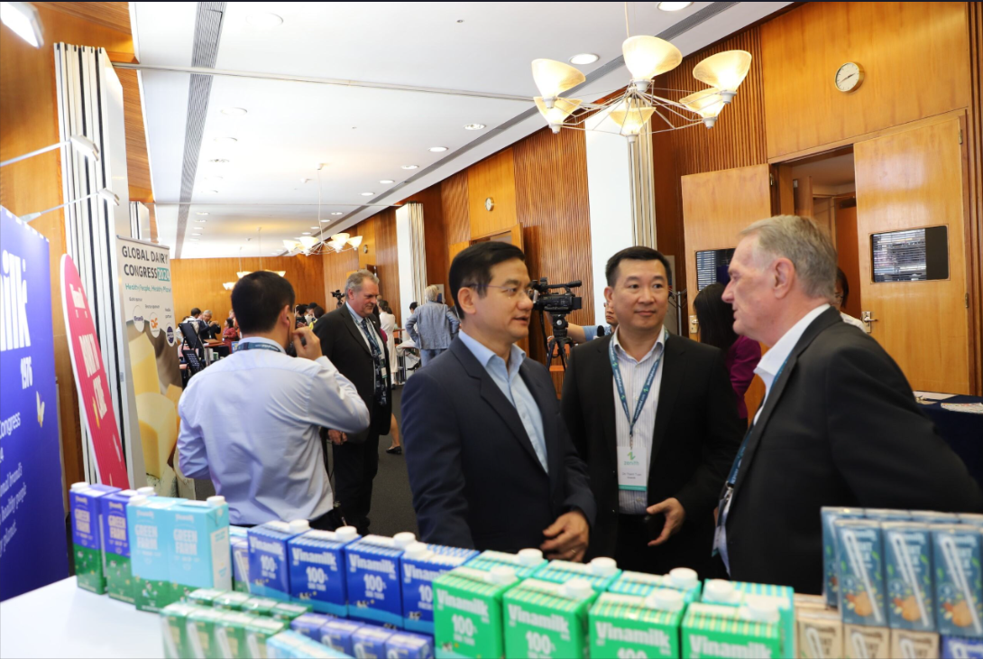 C&aacute;c s&aacute;ng kiến v&agrave; sản phẩm theo xu hướng ph&aacute;t triển bền vững của Vinamilk được cộng đồng quốc tế nh&igrave;n nhận v&agrave; đ&aacute;nh gi&aacute; t&iacute;ch cực.