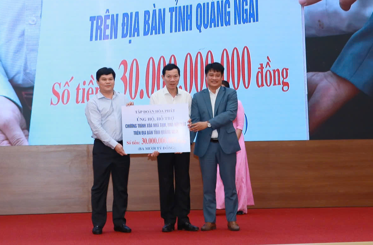 Hơn 242 tỷ đồng ủng hộ x&oacute;a nh&agrave; tạm, dột n&aacute;t ở Quảng Ng&atilde;i- Ảnh 2.