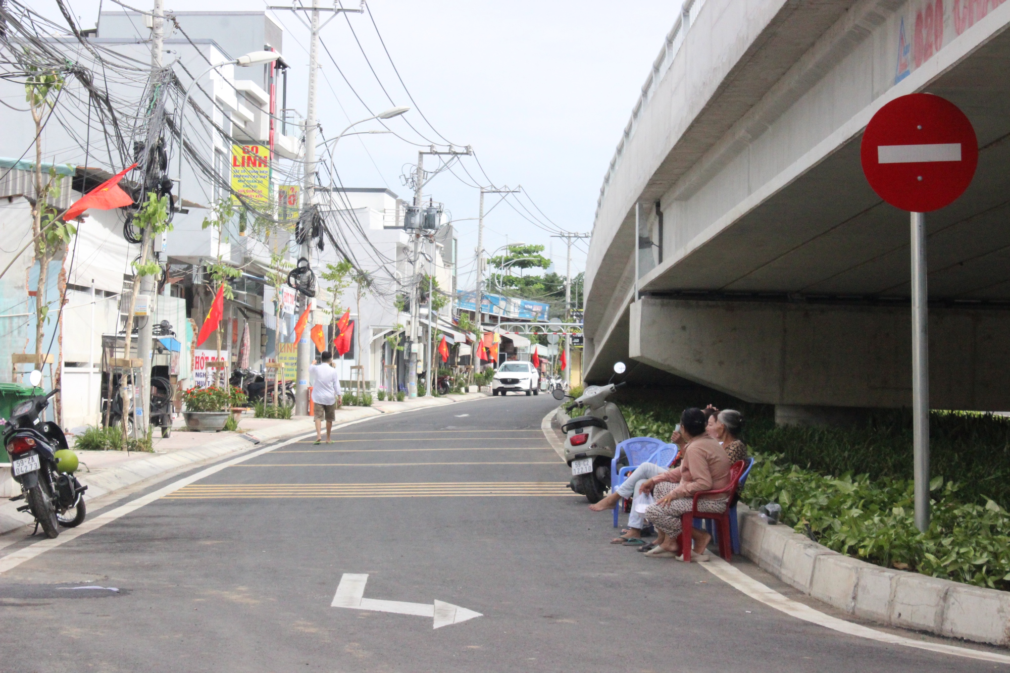 Thông xe cầu Rạch Đỉa, giải tỏa ùn tắc cửa ngõ phía nam TP.HCM- Ảnh 6. Thông xe cầu Rạch Đỉa, giải tỏa ùn tắc cửa ngõ phía nam TP.HCM- Ảnh 6.