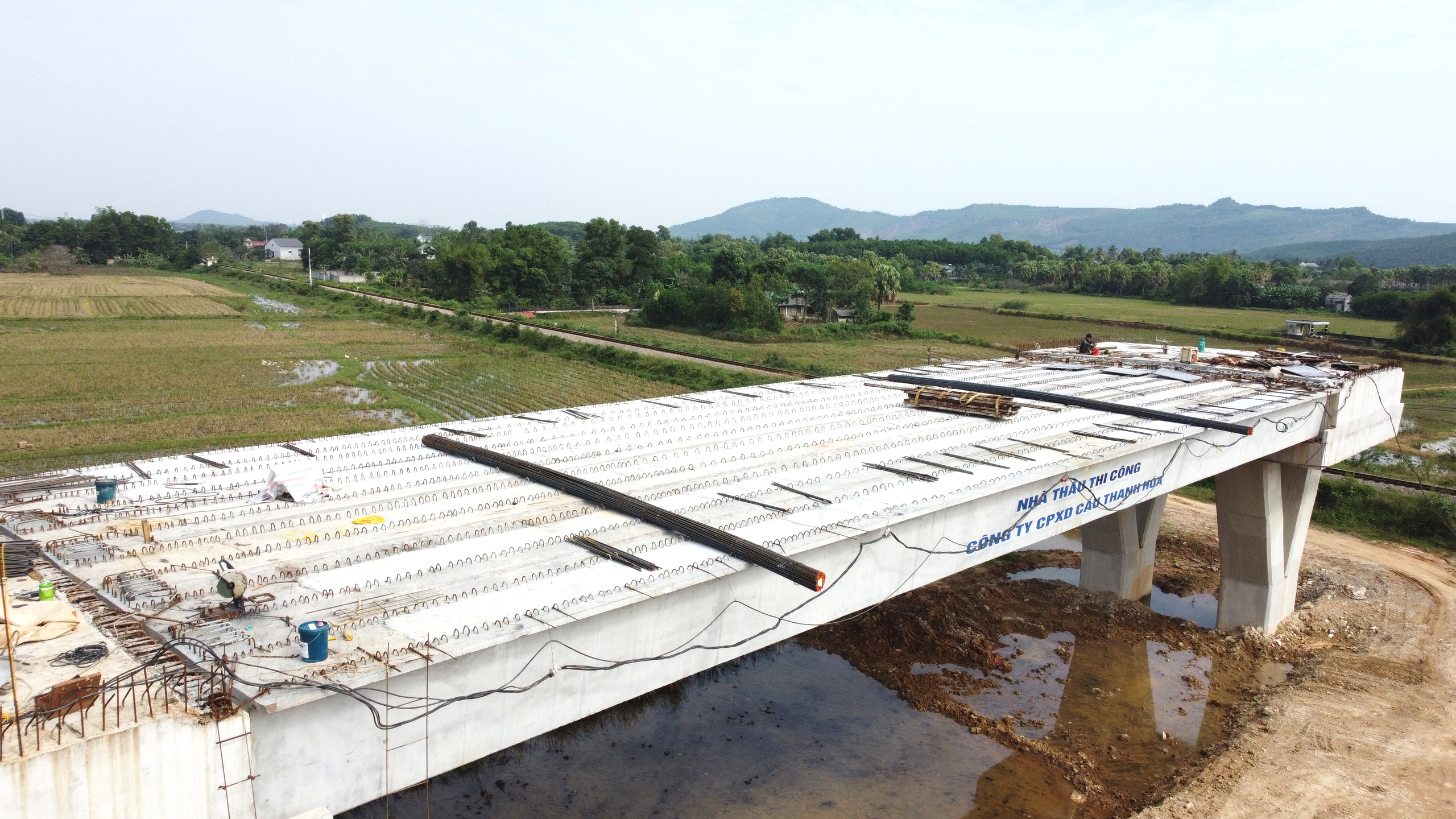 Thanh H&oacute;a: Tuyến đường ngh&igrave;n tỷ nối QL1 với cao tốc Bắc - Nam dần th&agrave;nh h&igrave;nh- Ảnh 11.