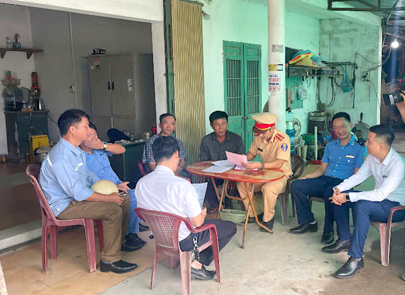 Tăng cường tuy&ecirc;n truyền an to&agrave;n đường thủy trực quan, hiệu quả- Ảnh 2.