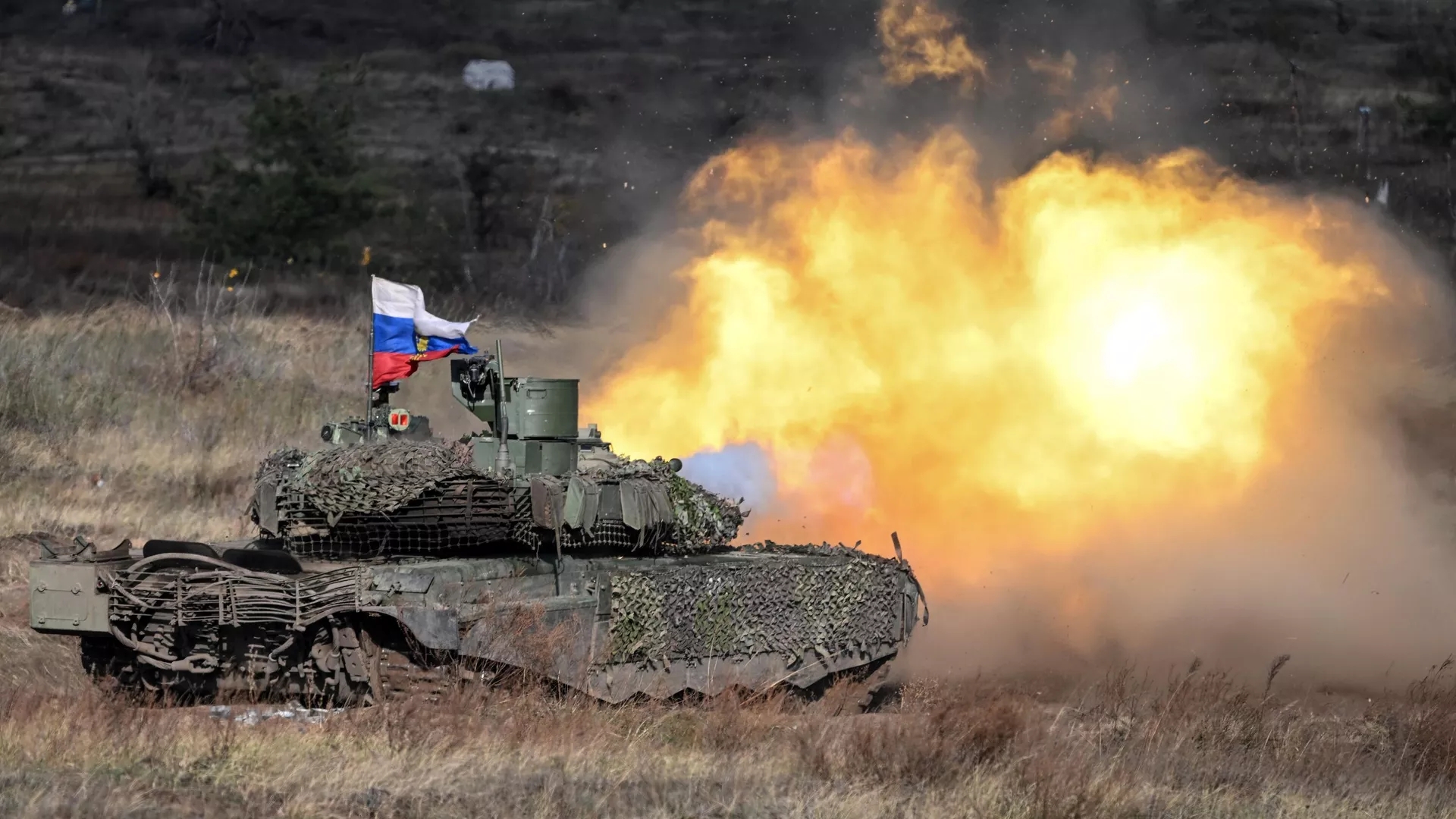 Nga dồn lực siết chặt v&ograve;ng v&acirc;y ở Kursk, h&agrave;ng loạt binh sĩ Ukraine bu&ocirc;ng s&uacute;ng đầu h&agrave;ng- Ảnh 1.