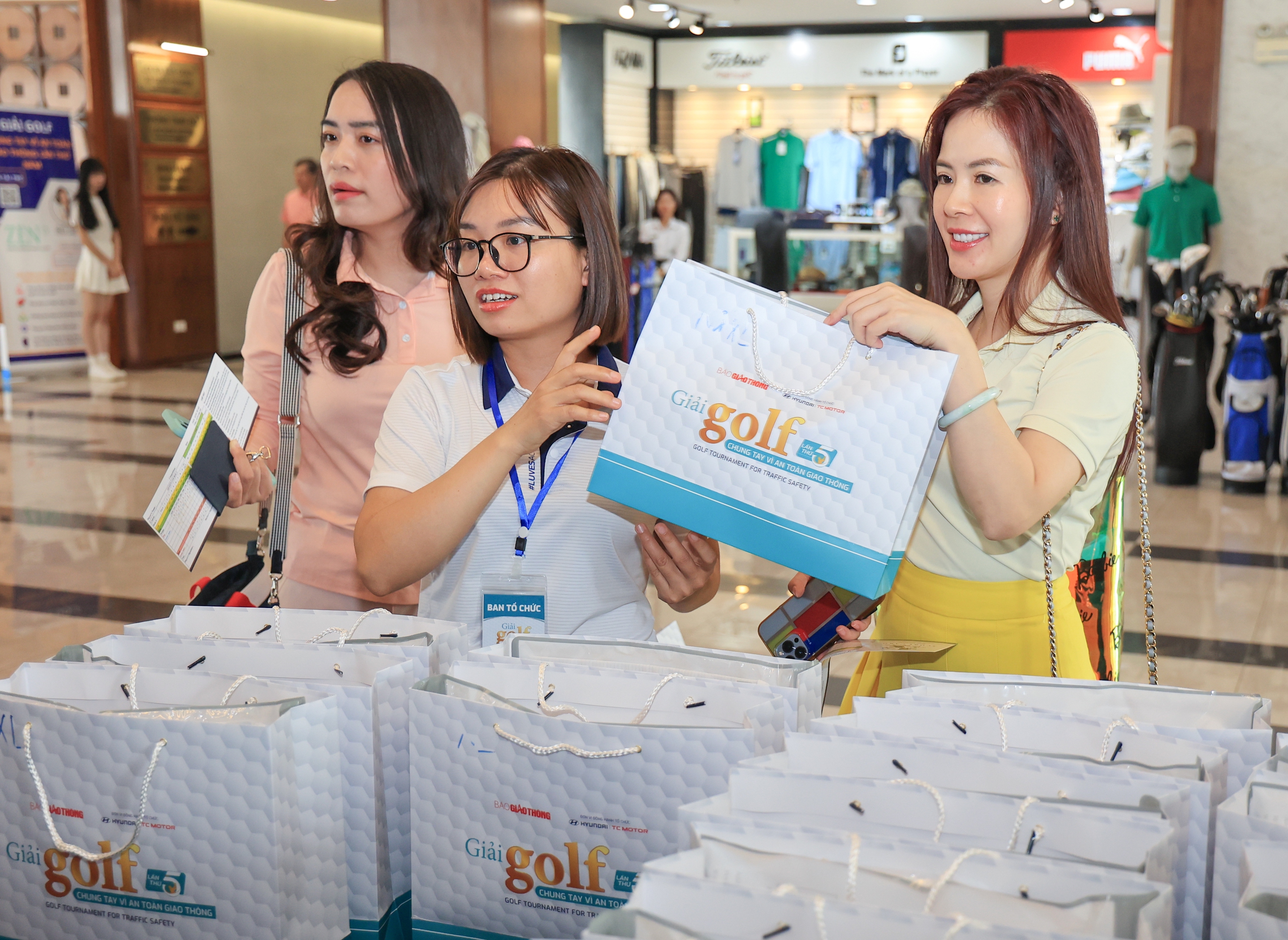 Những khoảnh khắc ấn tượng tại Giải golf Chung tay v&igrave; ATGT 2024- Ảnh 2.