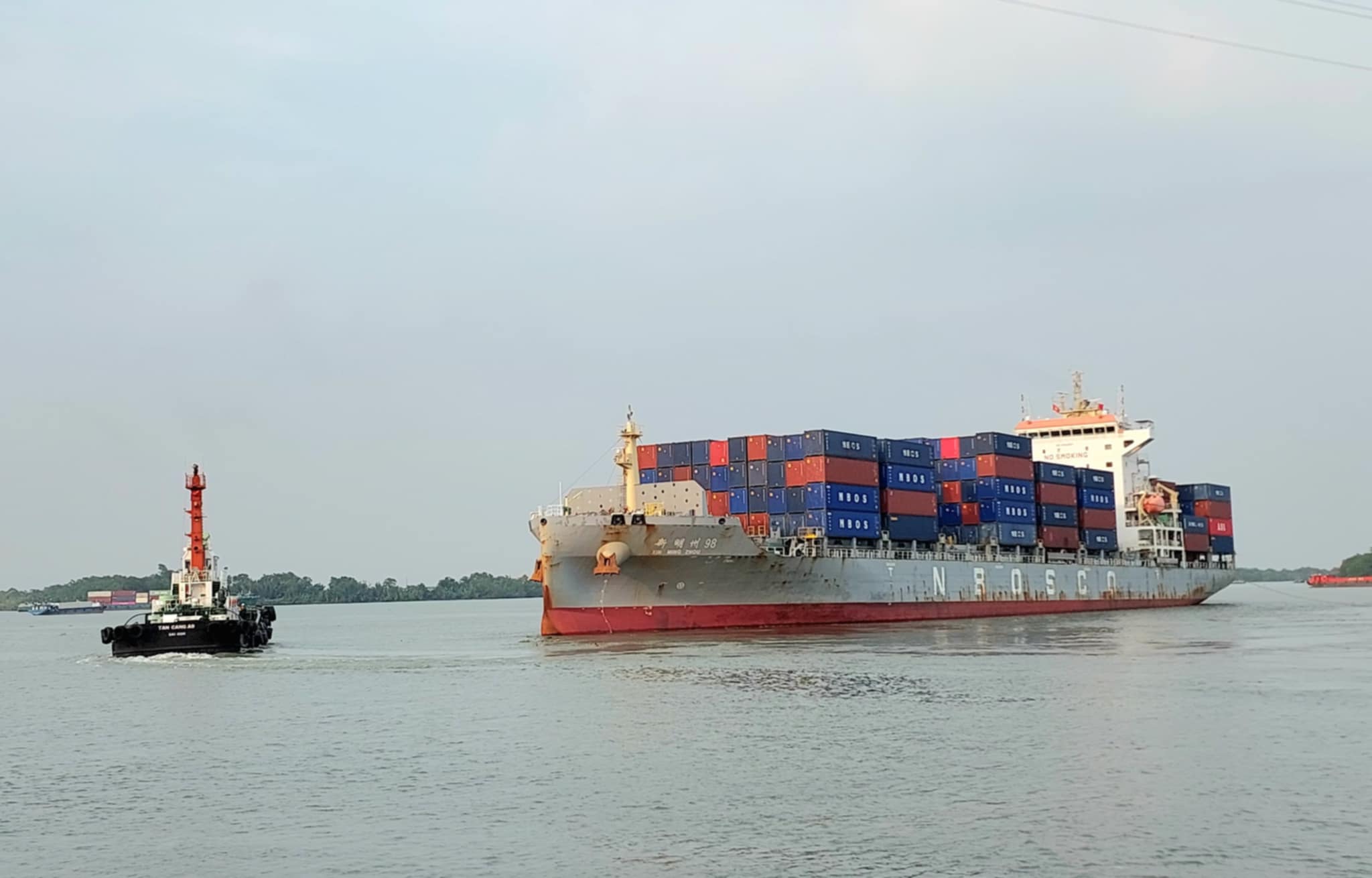 Luồng hàng hải TP.HCM đáp ứng việc đón tàu trọng tải lớn ra sao?- Ảnh 1. Luồng hàng hải TP.HCM đáp ứng việc đón tàu trọng tải lớn ra sao?- Ảnh 1.
