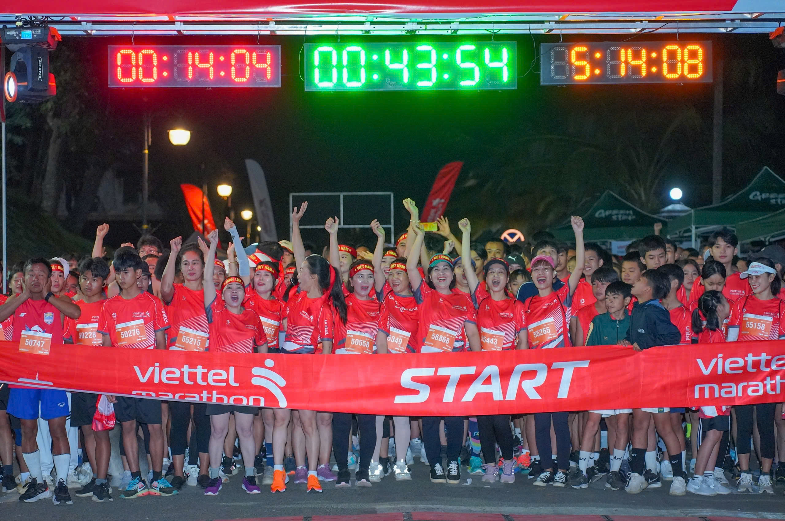 Giải chạy ở ba nước Đ&ocirc;ng Dương xuất hiện điều chưa từng c&oacute; tiền lệ- Ảnh 1.