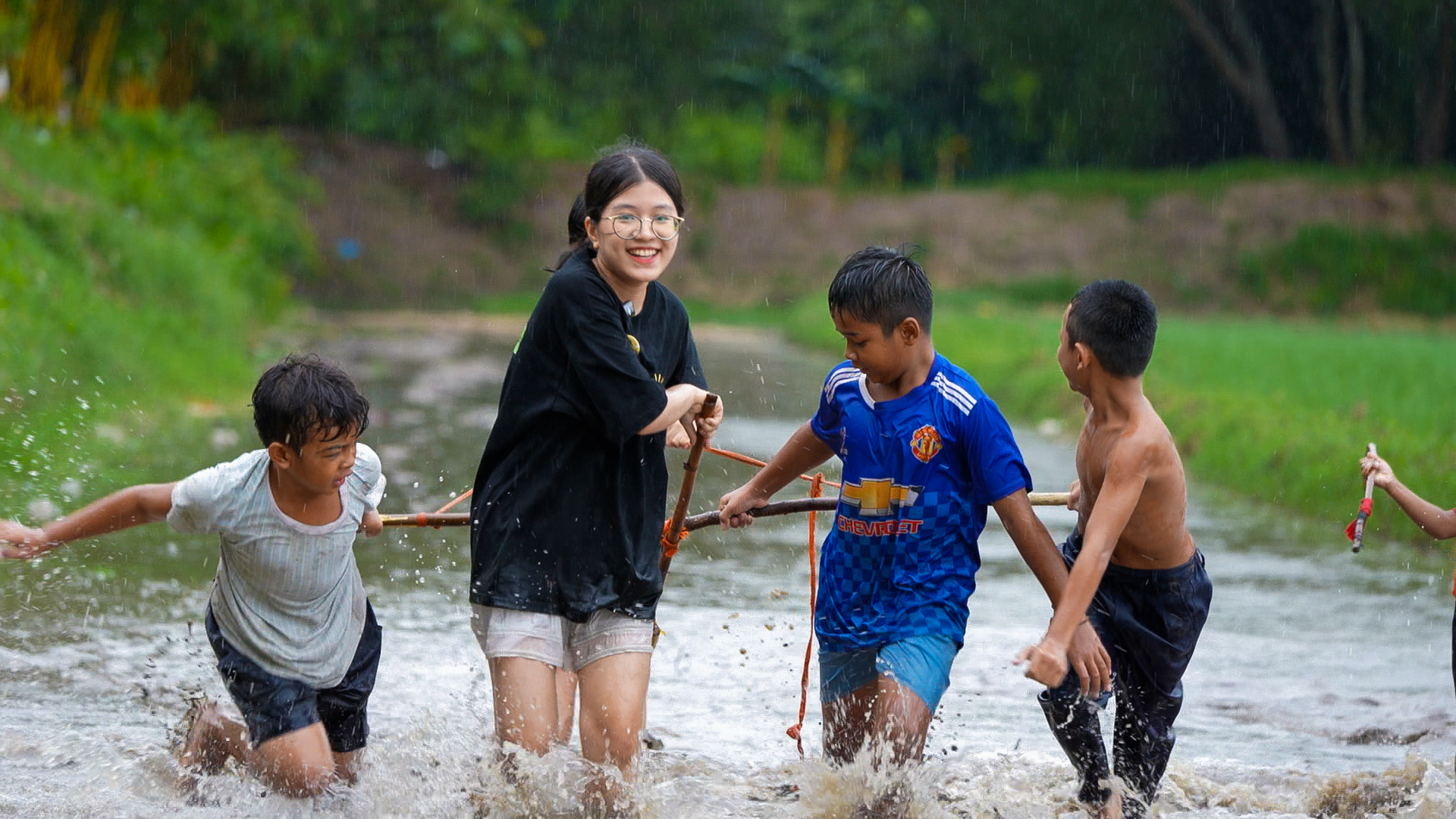 Nhạc sĩ Nguyễn Văn Chung: &ldquo;Chuyến đi với con l&agrave; để b&ugrave; đắp tuổi thơ cho ch&iacute;nh t&ocirc;i&rdquo;- Ảnh 7.