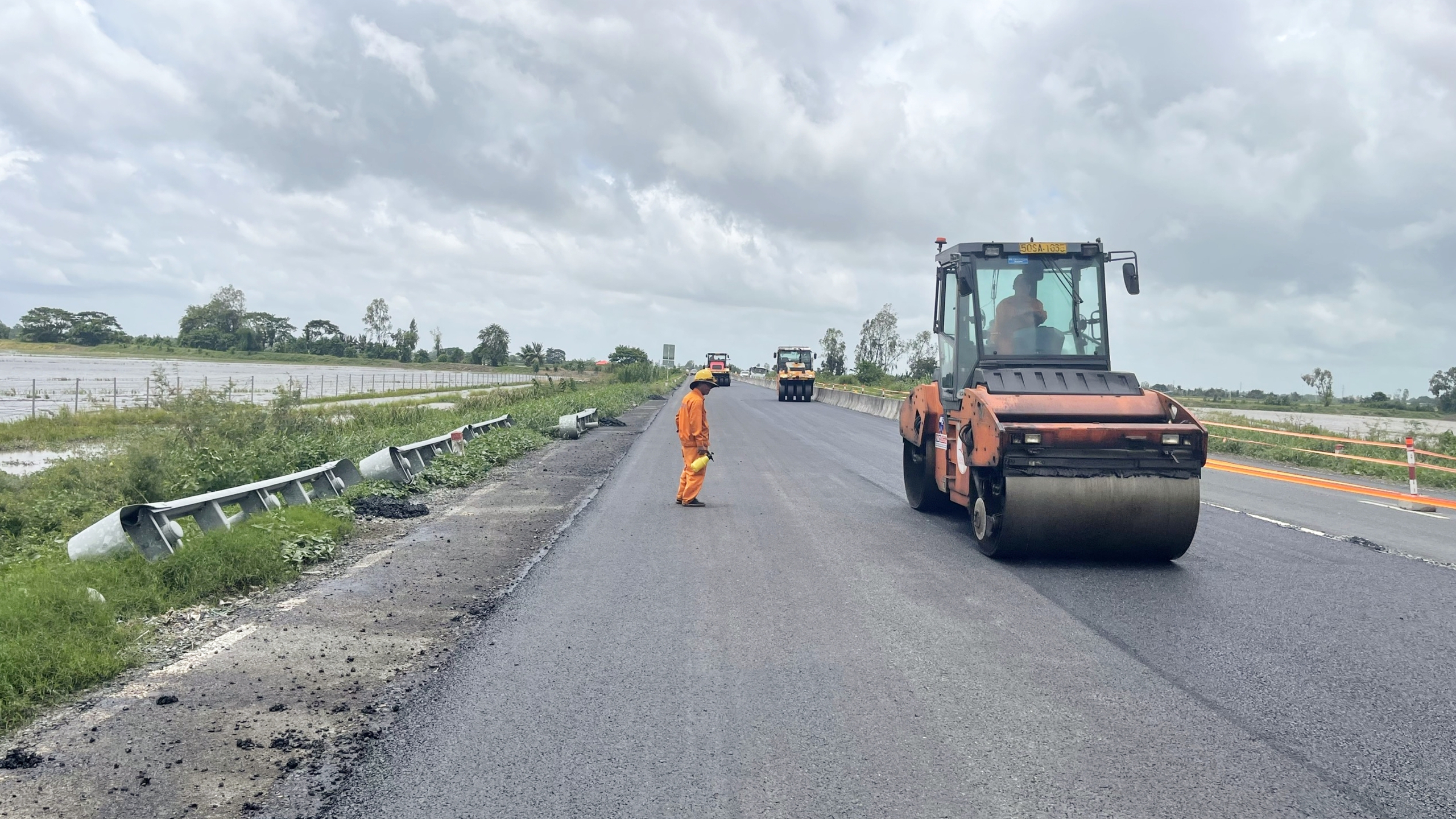 Dự &aacute;n n&acirc;ng cấp tuyến Lộ Tẻ - Rạch Sỏi hiện thi c&ocirc;ng ra sao?- Ảnh 4.