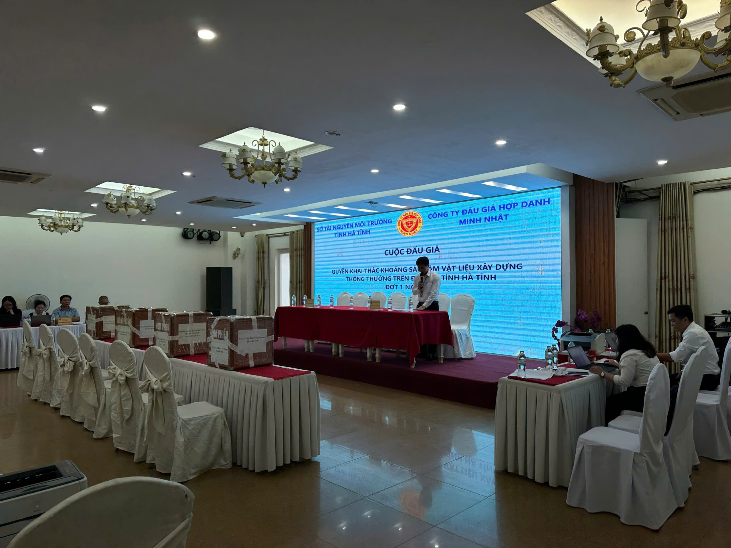 Th&ocirc;ng tin mới vụ doanh nghiệp vừa th&agrave;nh lập tr&uacute;ng đấu gi&aacute; 3 mỏ vật liệu gần 200 tỷ đồng- Ảnh 1.