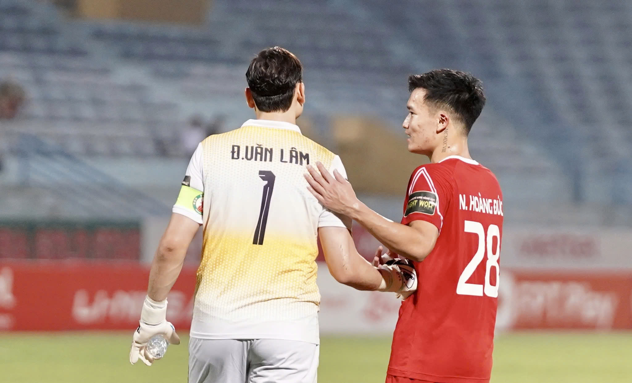 Xuất hiện điều hiếm thấy trong cuộc đua giành QBV Việt Nam 2024- Ảnh 1. Xuất hiện điều hiếm thấy trong cuộc đua giành QBV Việt Nam 2024- Ảnh 1.