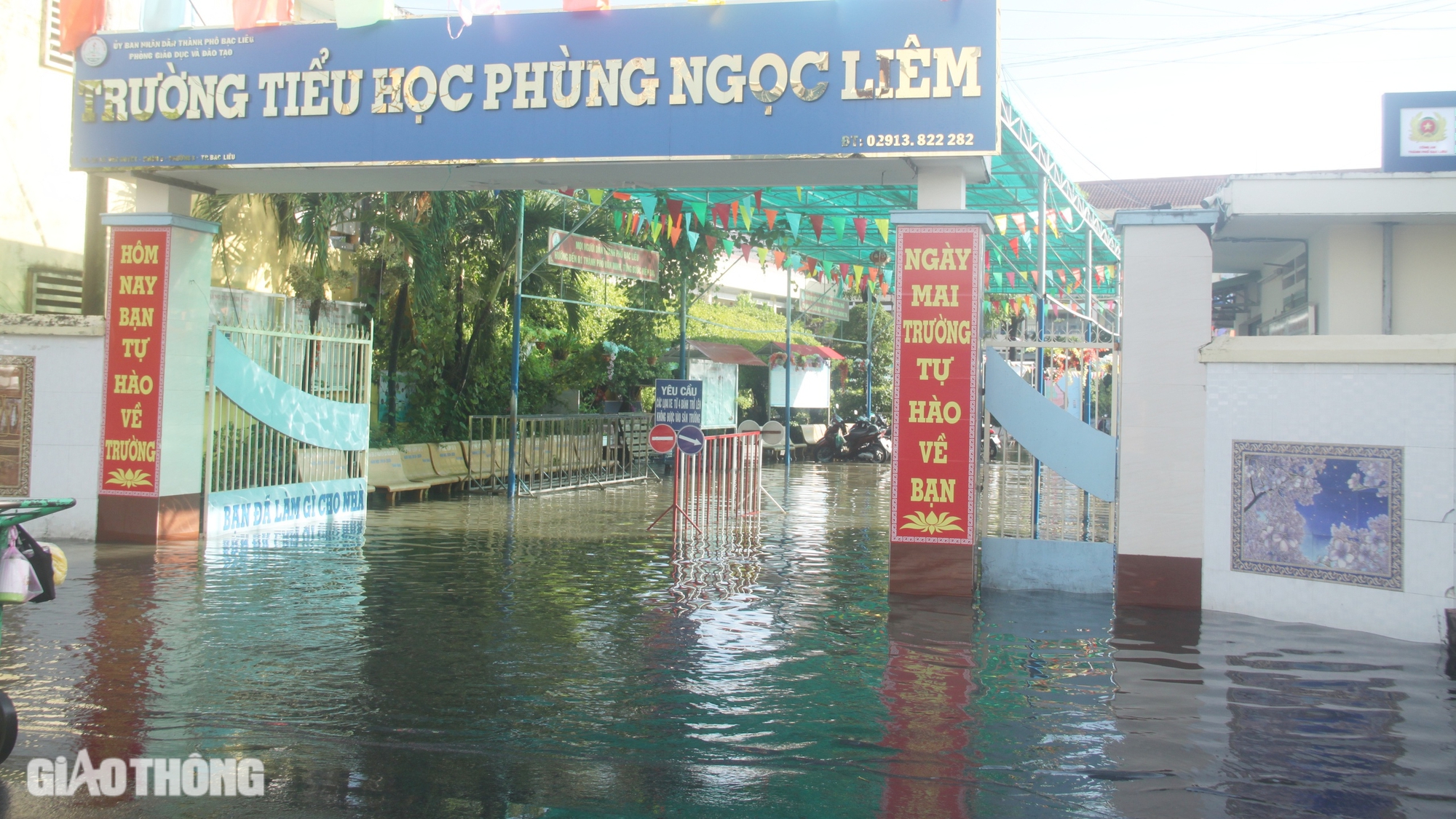 Bạc Li&ecirc;u: Vừa qua mưa lớn lại khổ với triều cường- Ảnh 3.