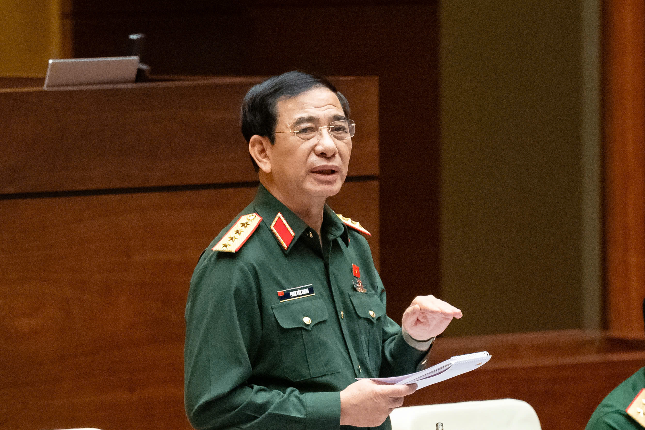Đại tướng Phan Văn Giang l&yacute; giải quy định cấp tướng qu&acirc;n đội nghỉ hưu ở tuổi 60- Ảnh 3.