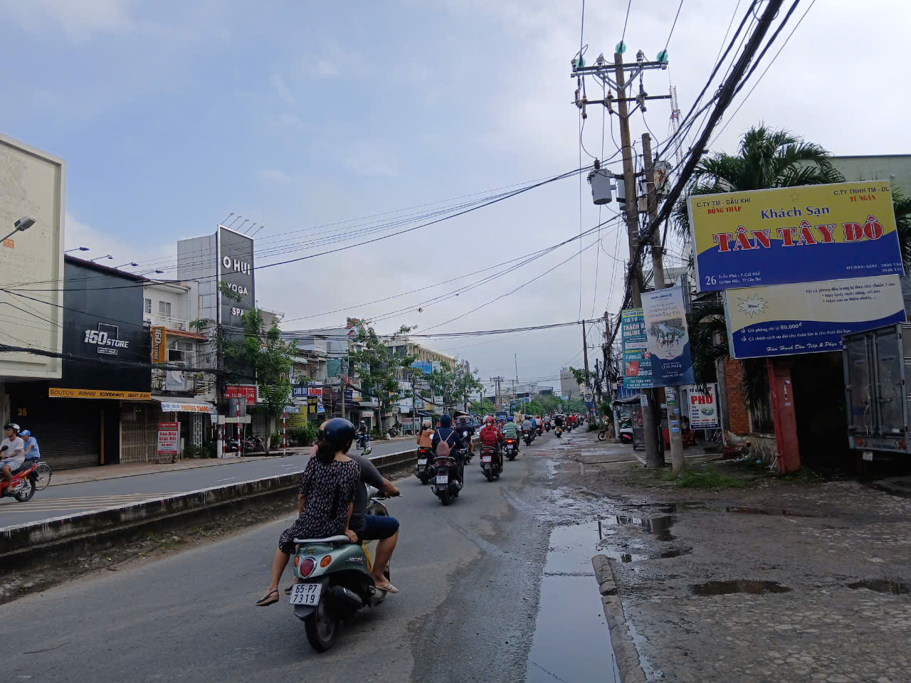 Những con đường bị &ldquo;thắt cổ chai&rdquo; ở trung t&acirc;m Cần Thơ- Ảnh 11.