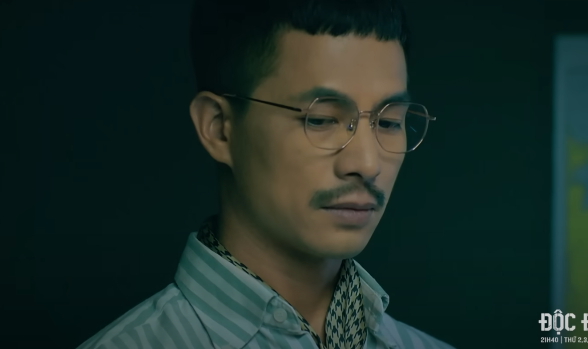 "Độc đạo" tập 29: Dũng "k&iacute;nh" bị &ocirc;ng tr&ugrave;m xử chặt tay?- Ảnh 1.