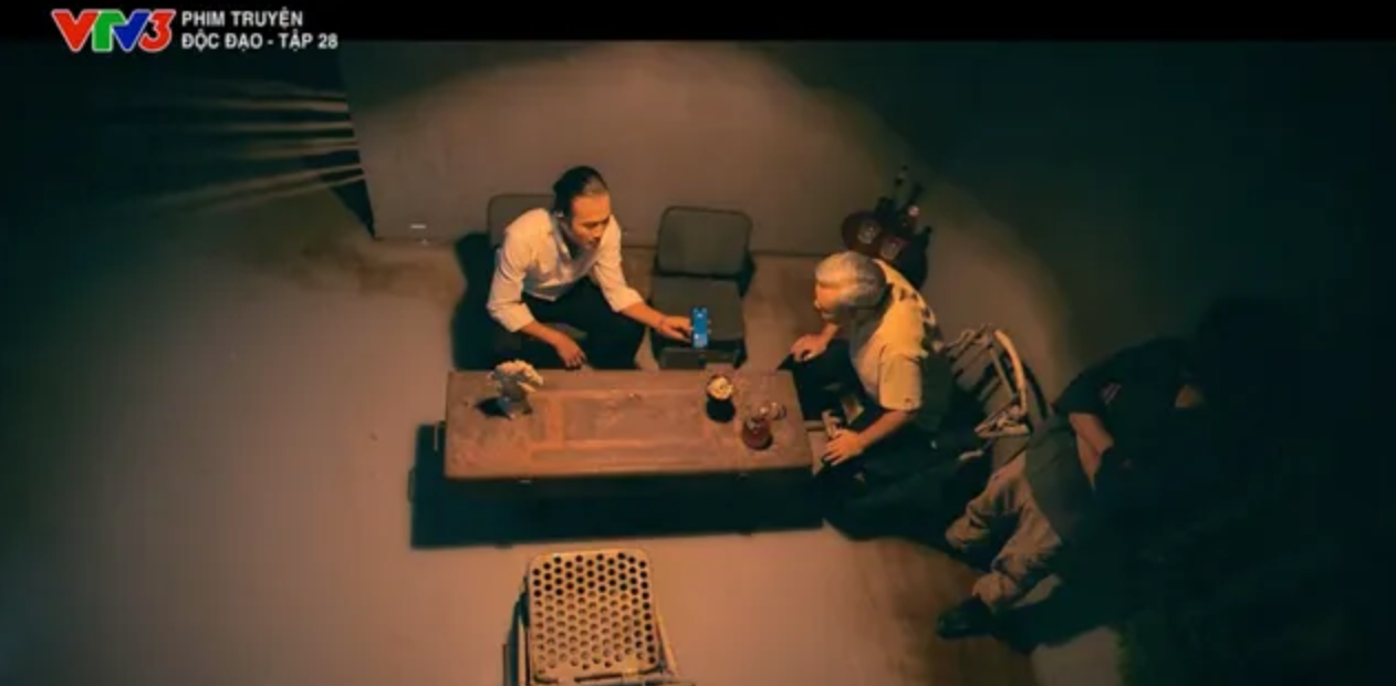 "Độc đạo" tập 29: Dũng "k&iacute;nh" bị &ocirc;ng tr&ugrave;m xử chặt tay?- Ảnh 2.
