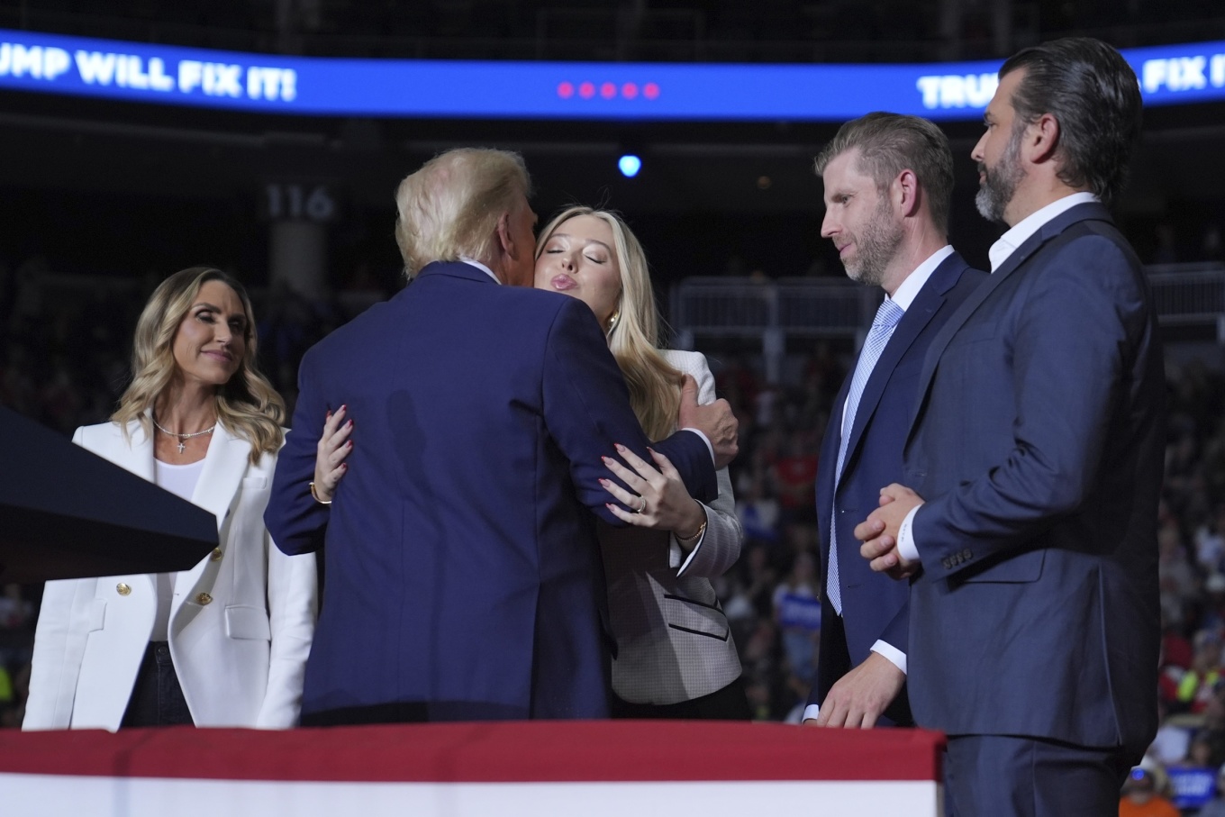 V&igrave; sao &ocirc;ng Trump, b&agrave; Harris dốc sức gi&agrave;nh từng phiếu tại bang Pennsylvania?- Ảnh 6.