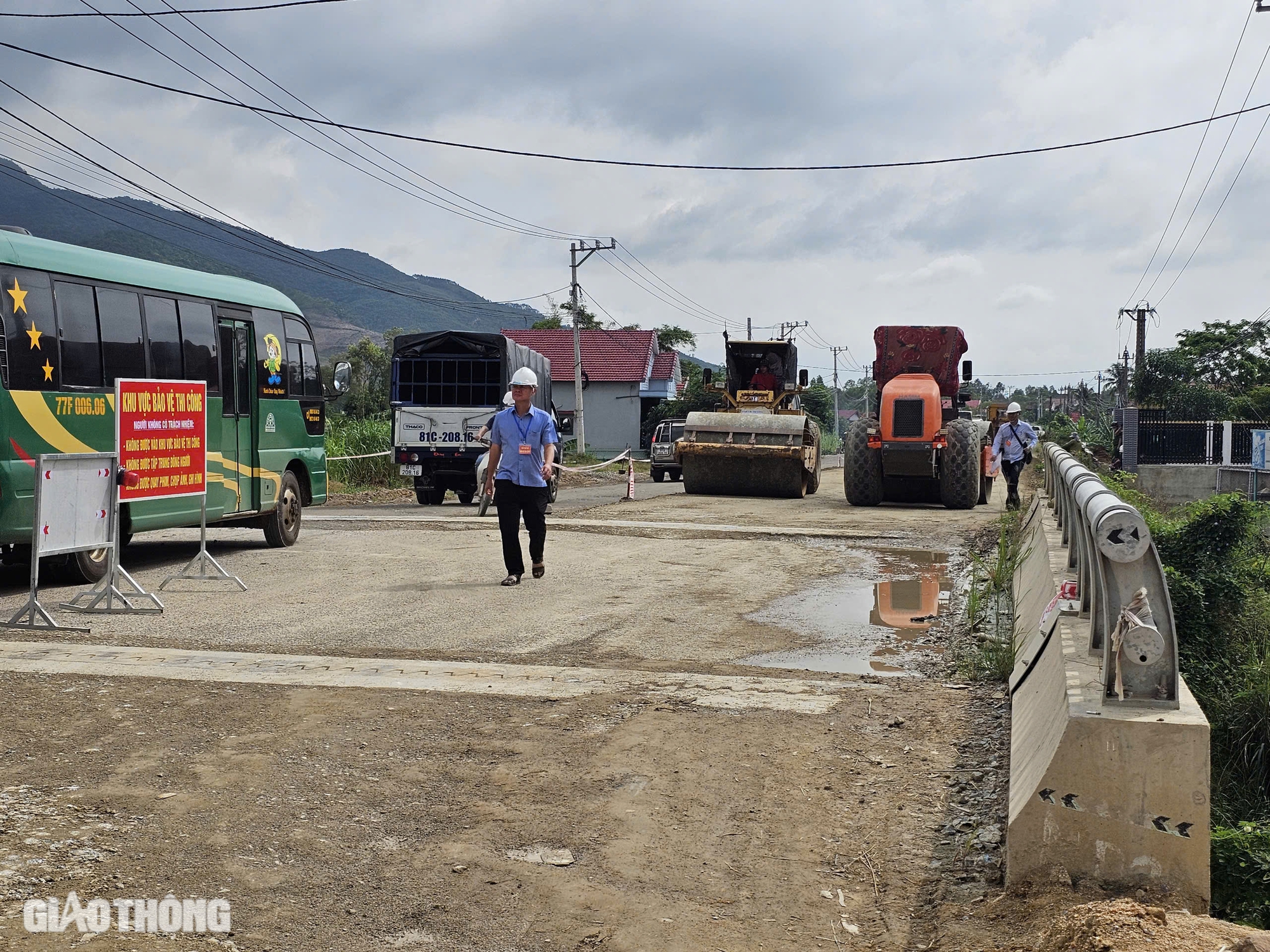 Sắp đến hẹn về đích, dự án nâng cấp QL19 qua Bình Định hiện thi công ra sao?- Ảnh 1. Sắp đến hẹn về đích, dự án nâng cấp QL19 qua Bình Định hiện thi công ra sao?- Ảnh 1.