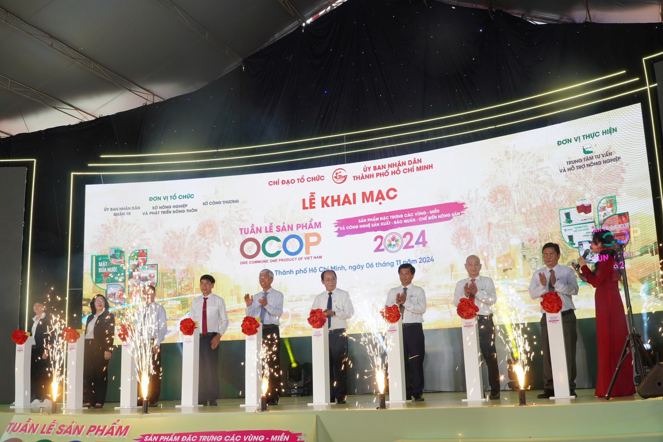 Gần 1.000 sản phẩm đặc trưng v&ugrave;ng miền c&oacute; mặt ở Tuần lễ sản phẩm OCOP 2024- Ảnh 1.
