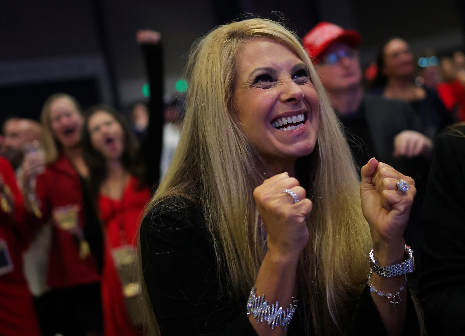 Những cảm x&uacute;c lẫn lộn khi &ocirc;ng Trump đ&aacute;nh bại b&agrave; Harris- Ảnh 1.