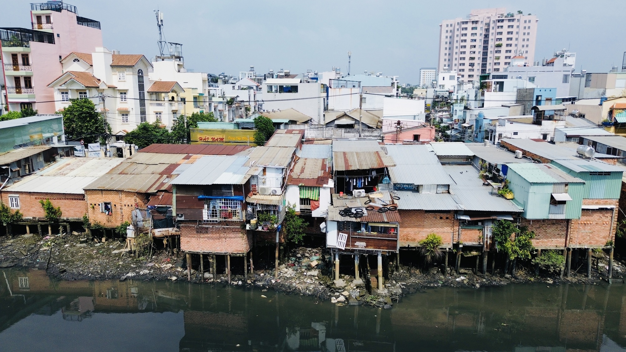 Người dân bờ Bắc kênh Đôi mong ngóng dự án triển khai để có cuộc sống mới- Ảnh 4. Người dân bờ Bắc kênh Đôi mong ngóng dự án triển khai để có cuộc sống mới- Ảnh 4.