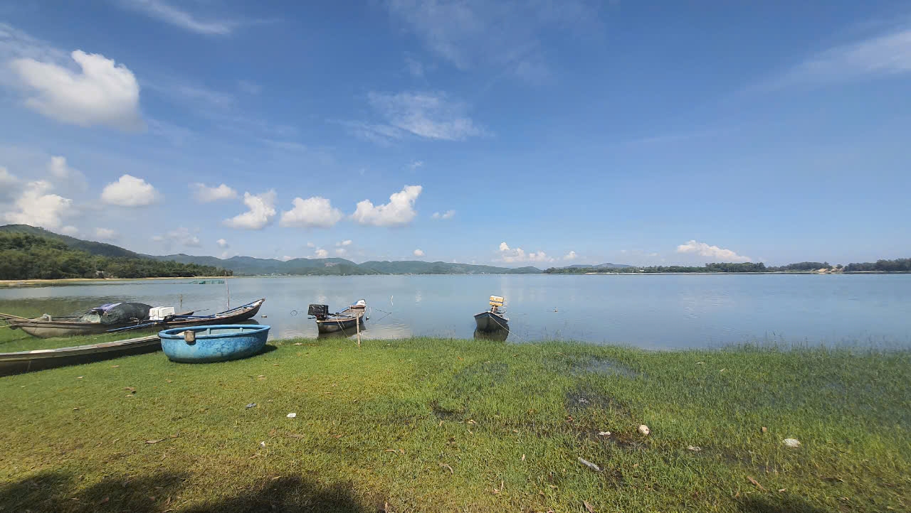 Ch&igrave;m ghe đ&aacute;nh c&aacute;, hai vợ chồng tử vong- Ảnh 1.