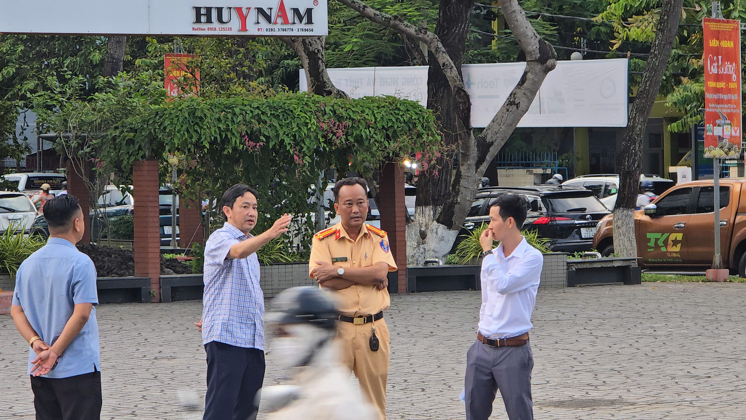 Đ&egrave;n t&iacute;n hiệu ở ng&atilde; năm trung t&acirc;m TP Cần Thơ hoạt động hiệu quả- Ảnh 1.