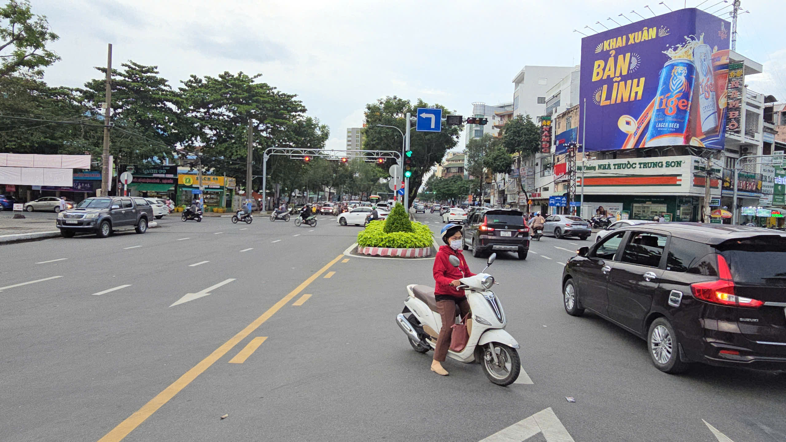 Đ&egrave;n t&iacute;n hiệu ở ng&atilde; năm trung t&acirc;m TP Cần Thơ hoạt động hiệu quả- Ảnh 6.