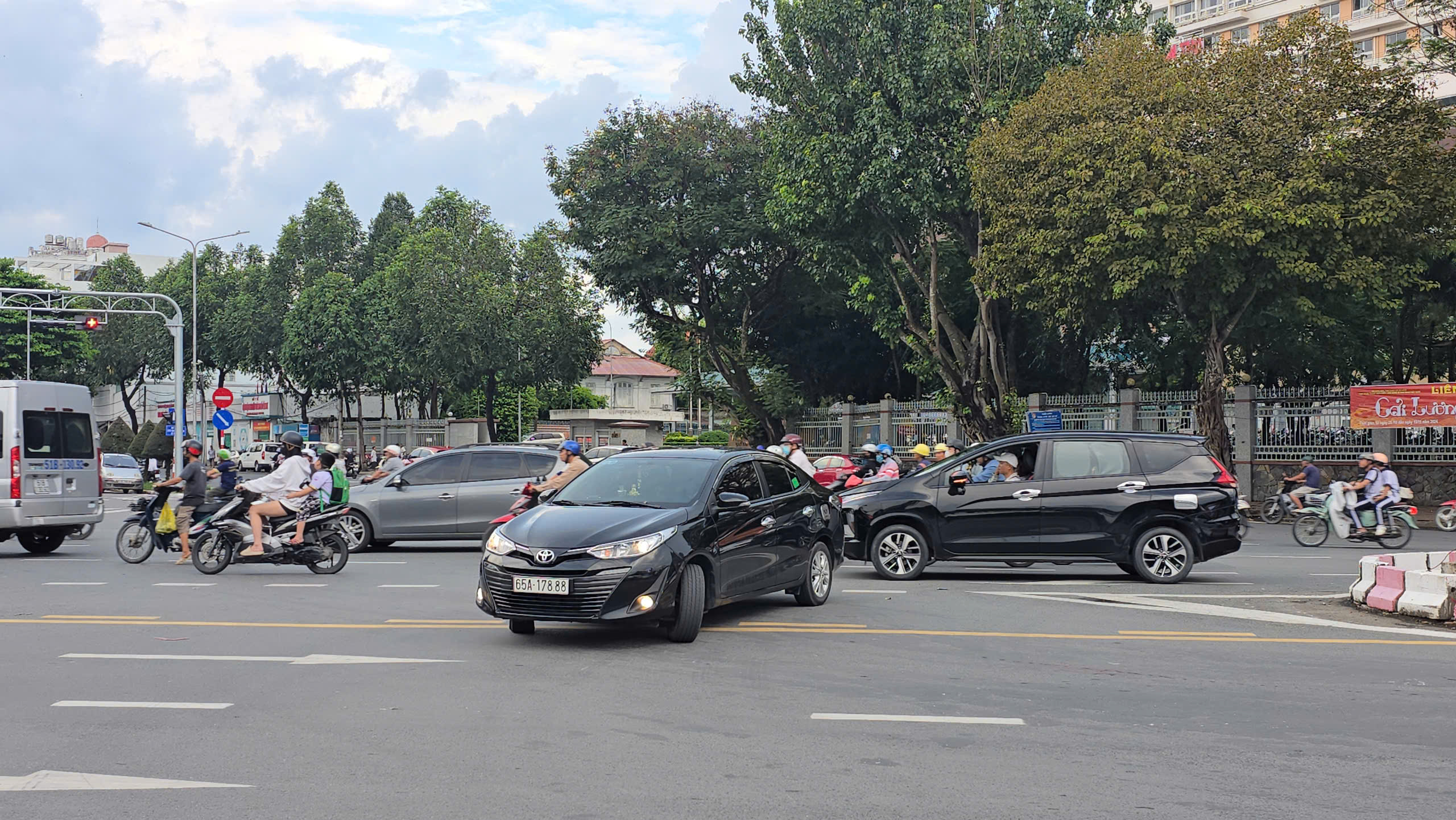 Đ&egrave;n t&iacute;n hiệu ở ng&atilde; năm trung t&acirc;m TP Cần Thơ hoạt động hiệu quả- Ảnh 7.