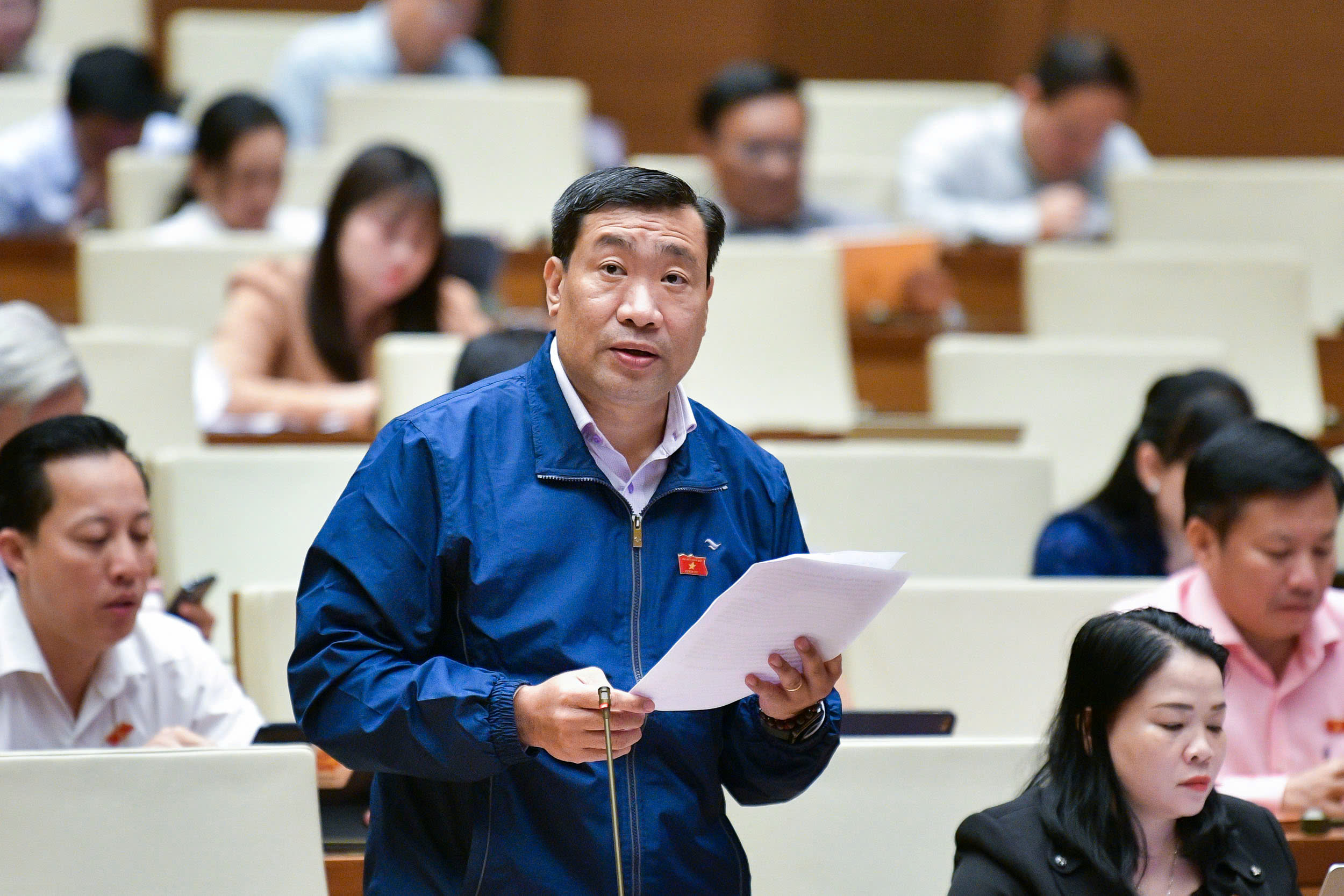 Đại biểu Quốc hội: "Quy định thế n&agrave;y, m&ugrave;a qu&yacute;t mới c&oacute; thị trường điện cạnh tranh"- Ảnh 2.