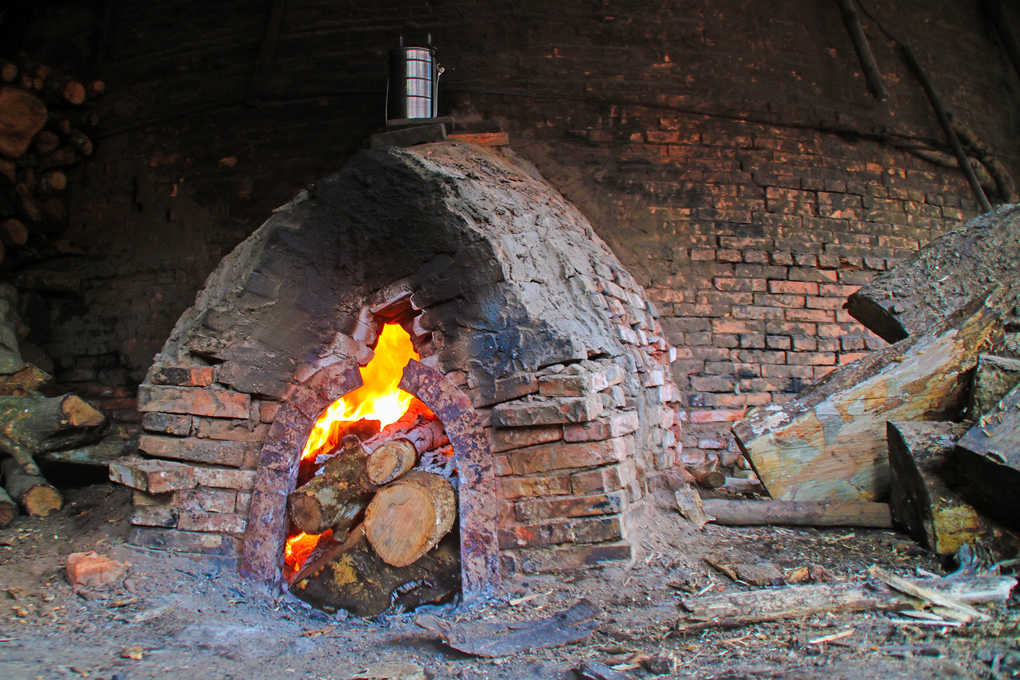 Nhọc nhằn nghề hầm than b&ecirc;n d&ograve;ng C&aacute;i C&ocirc;n- Ảnh 3.